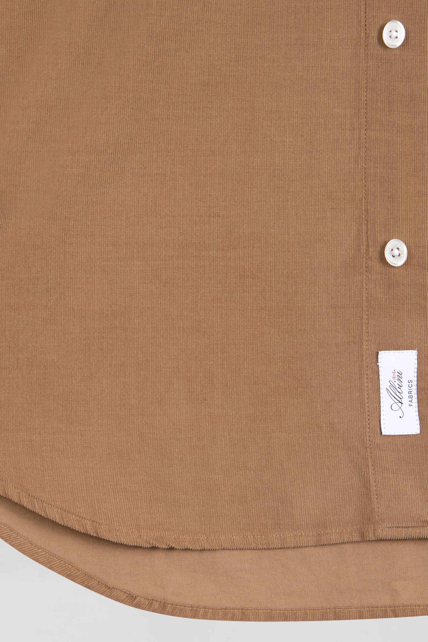 Regular plain camel cotton shirt with button-down collar and chest pocket