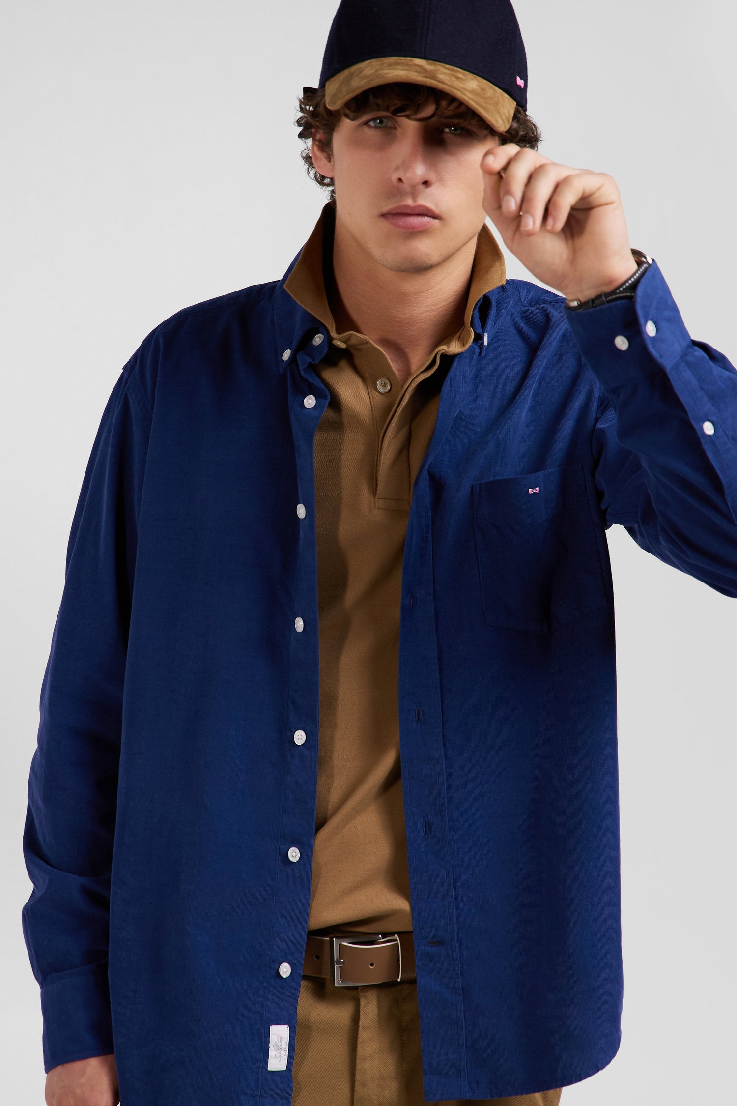 Regular plain indigo blue cotton shirt with button-down collar and chest pocket