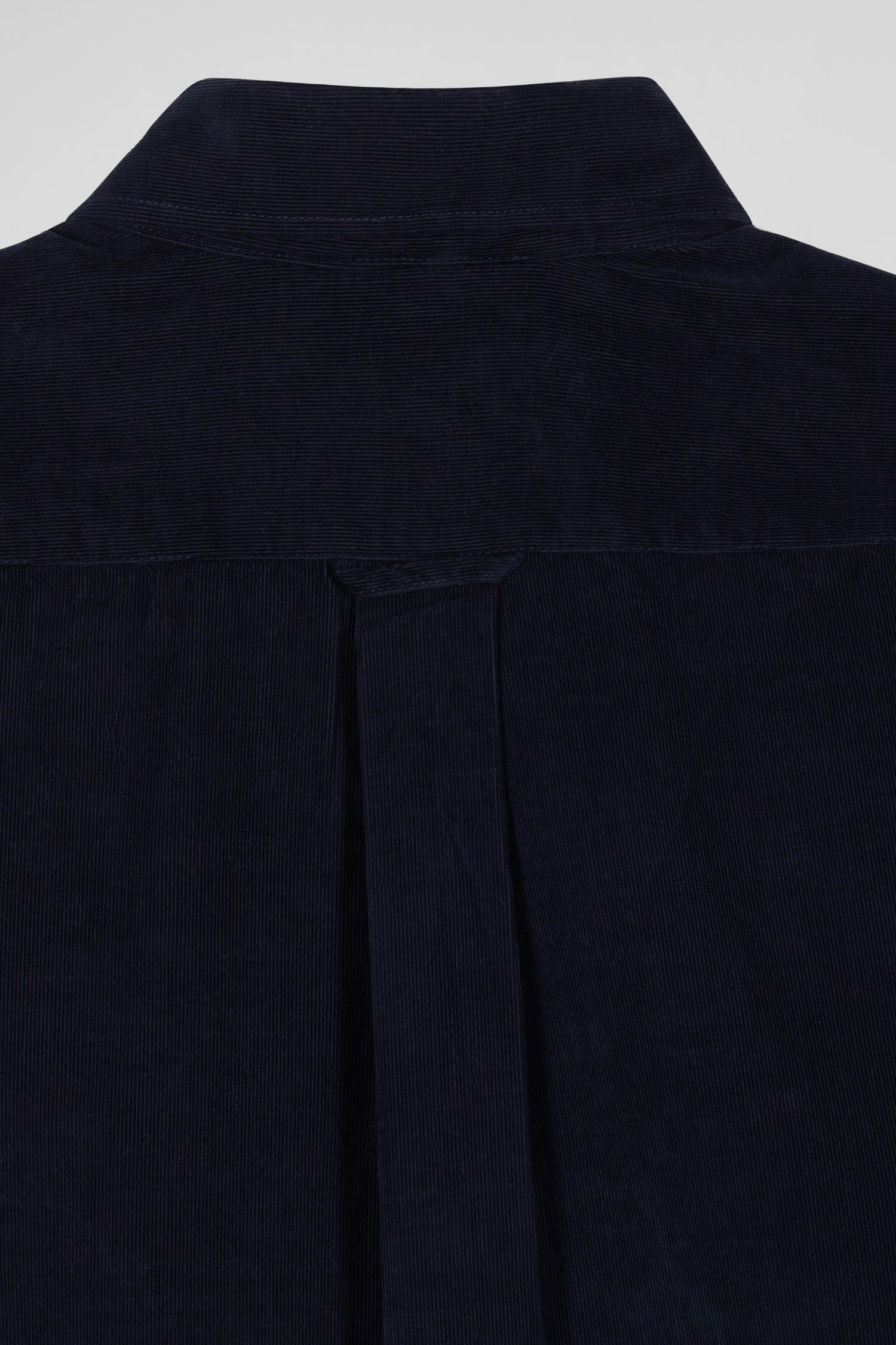 Regular plain navy blue cotton shirt with button-down collar and chest pocket