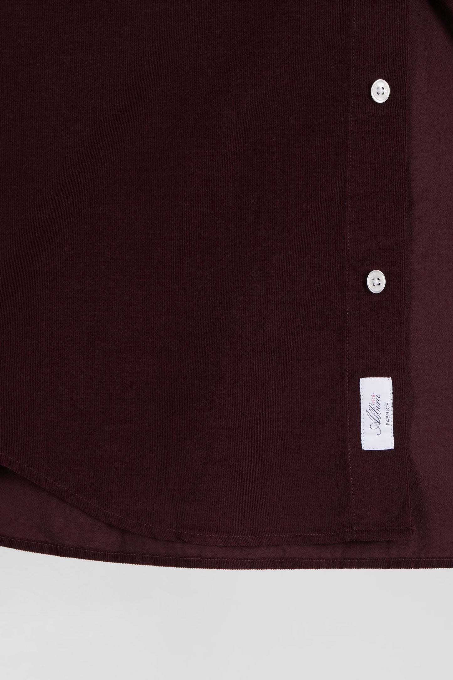 Regular plain burgundy cotton shirt with button-down collar and chest pocket