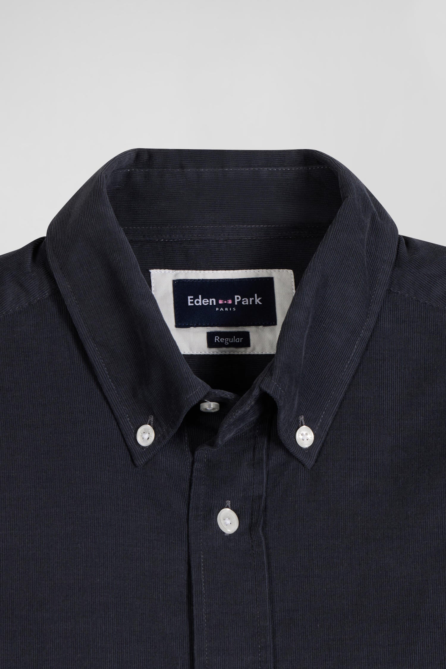 Regular plain anthracite grey cotton shirt with button-down collar and chest pocket