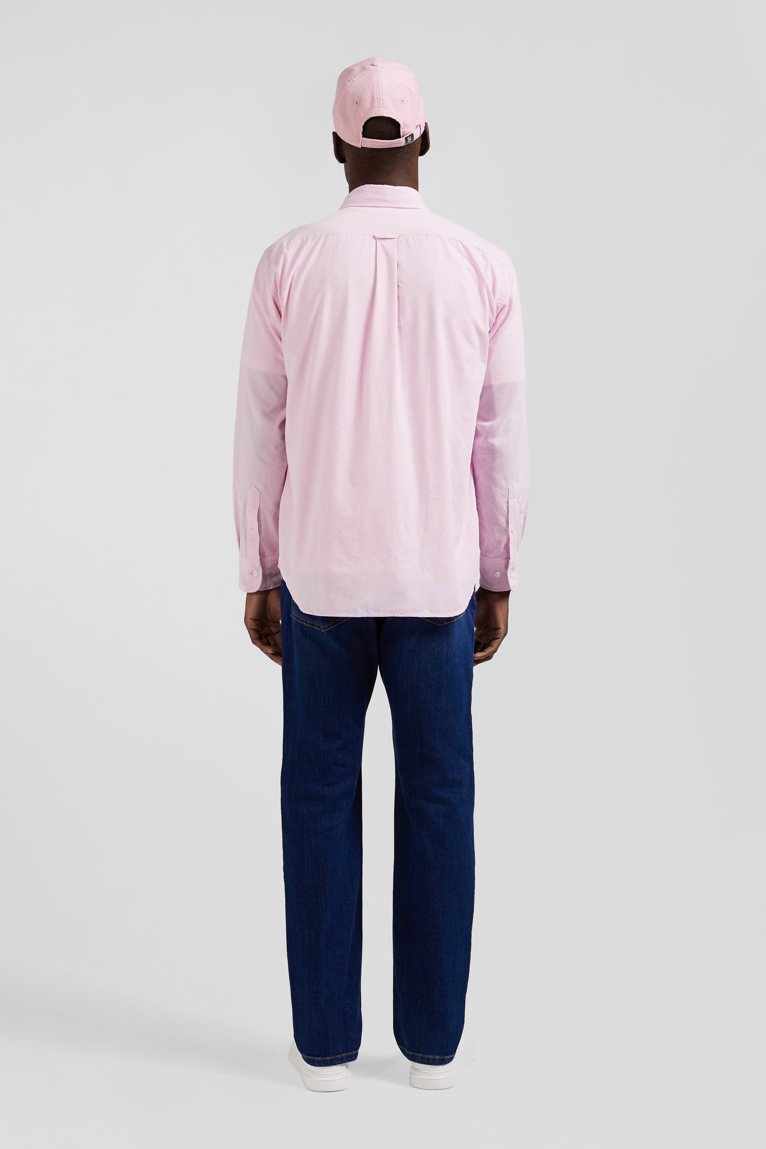 Regular plain pink cotton shirt with button-down collar and chest pocket