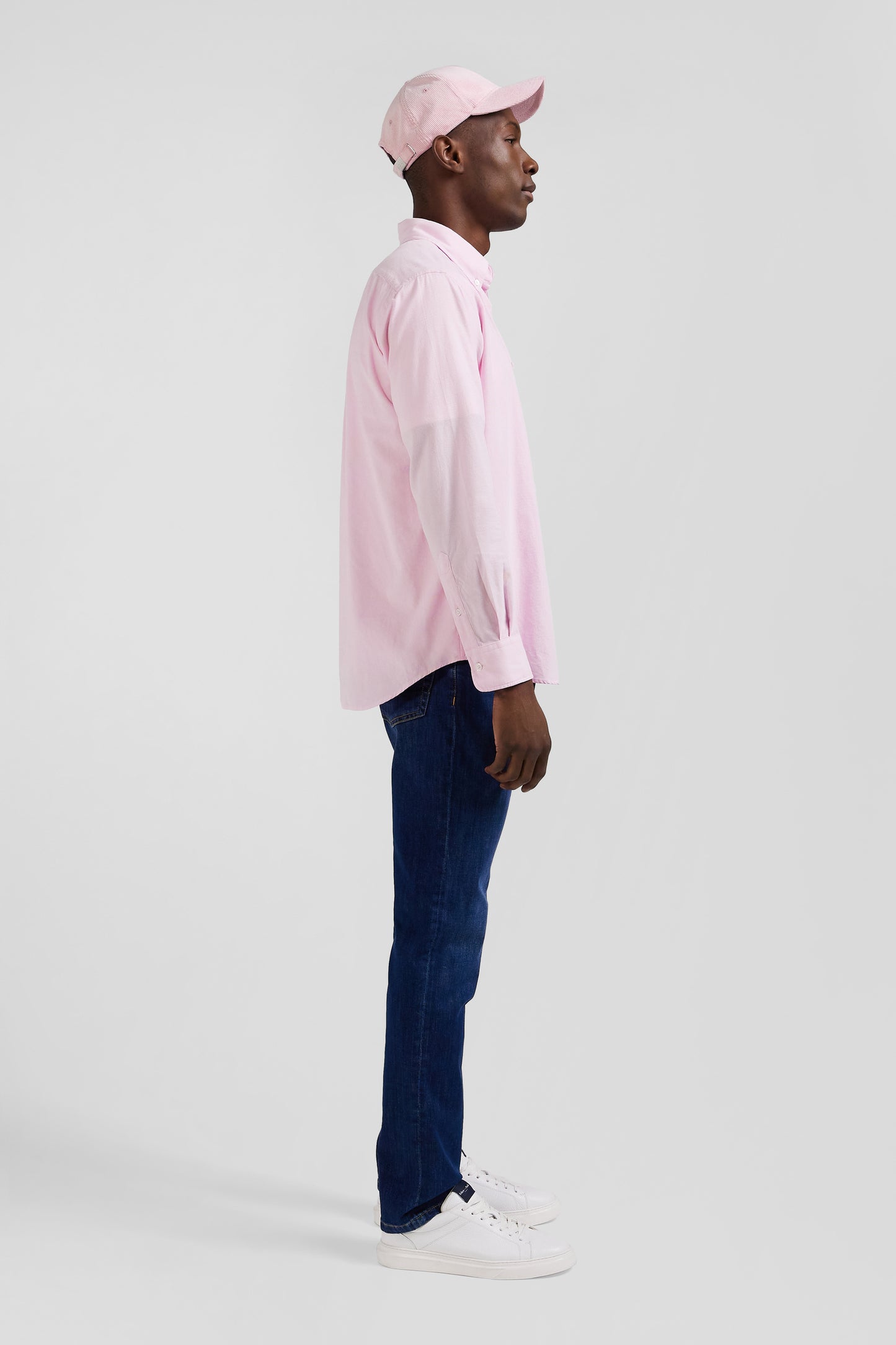 Regular plain pink cotton shirt with button-down collar and chest pocket