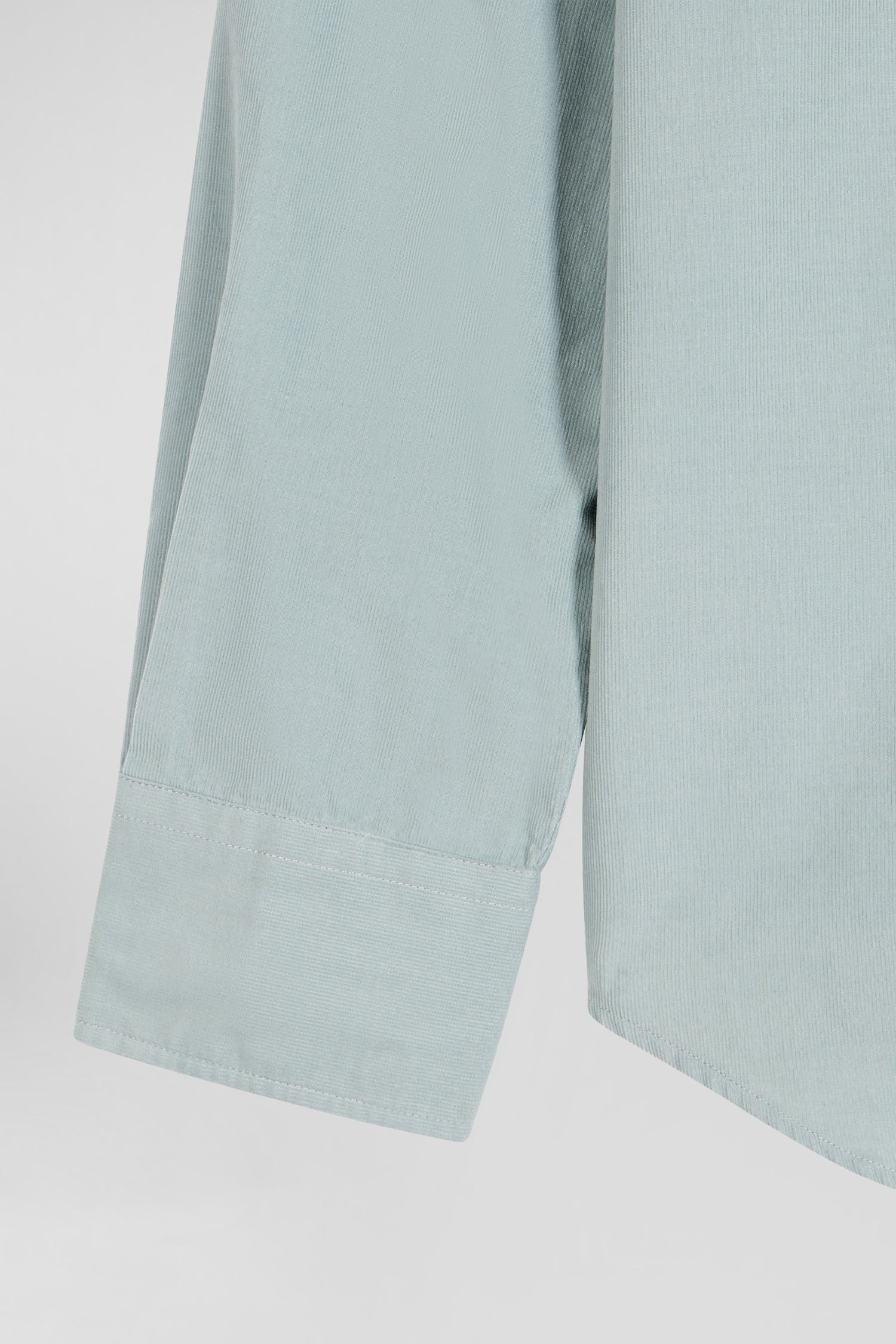 Regular plain aqua green cotton shirt with button-down collar and chest pocket