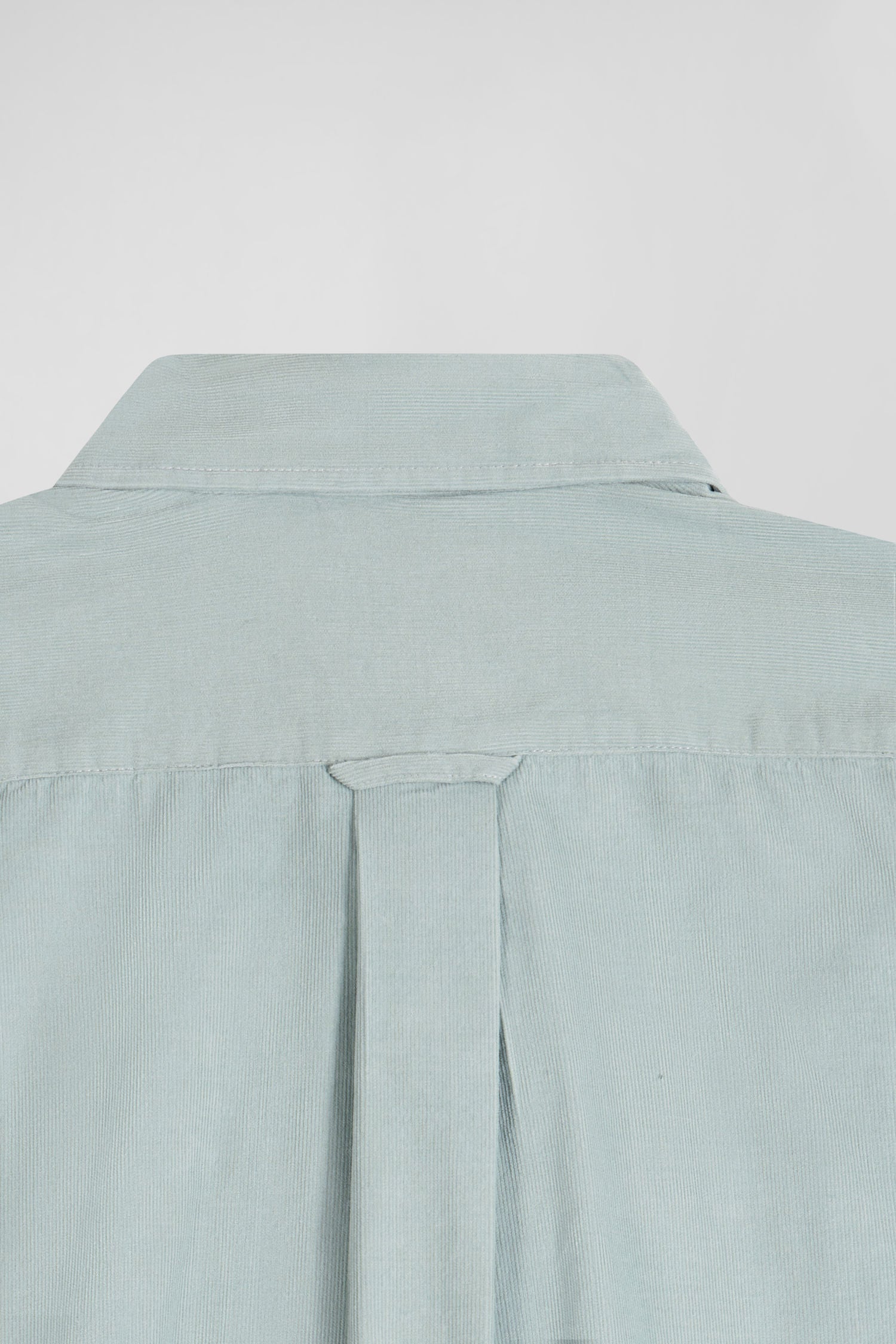 Regular plain aqua green cotton shirt with button-down collar and chest pocket