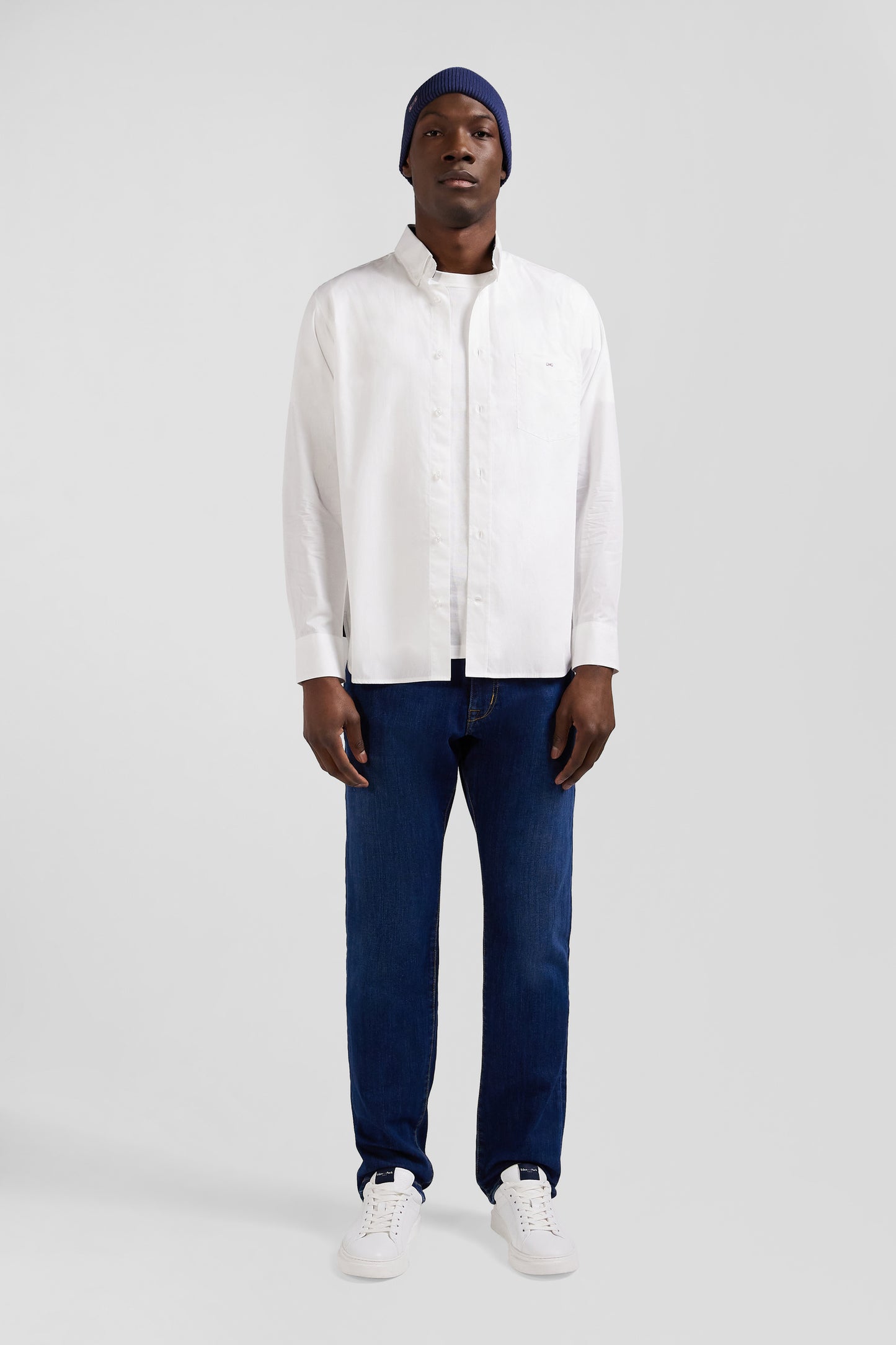 Regular white cotton poplin shirt with button-down collar and printed elbow patches