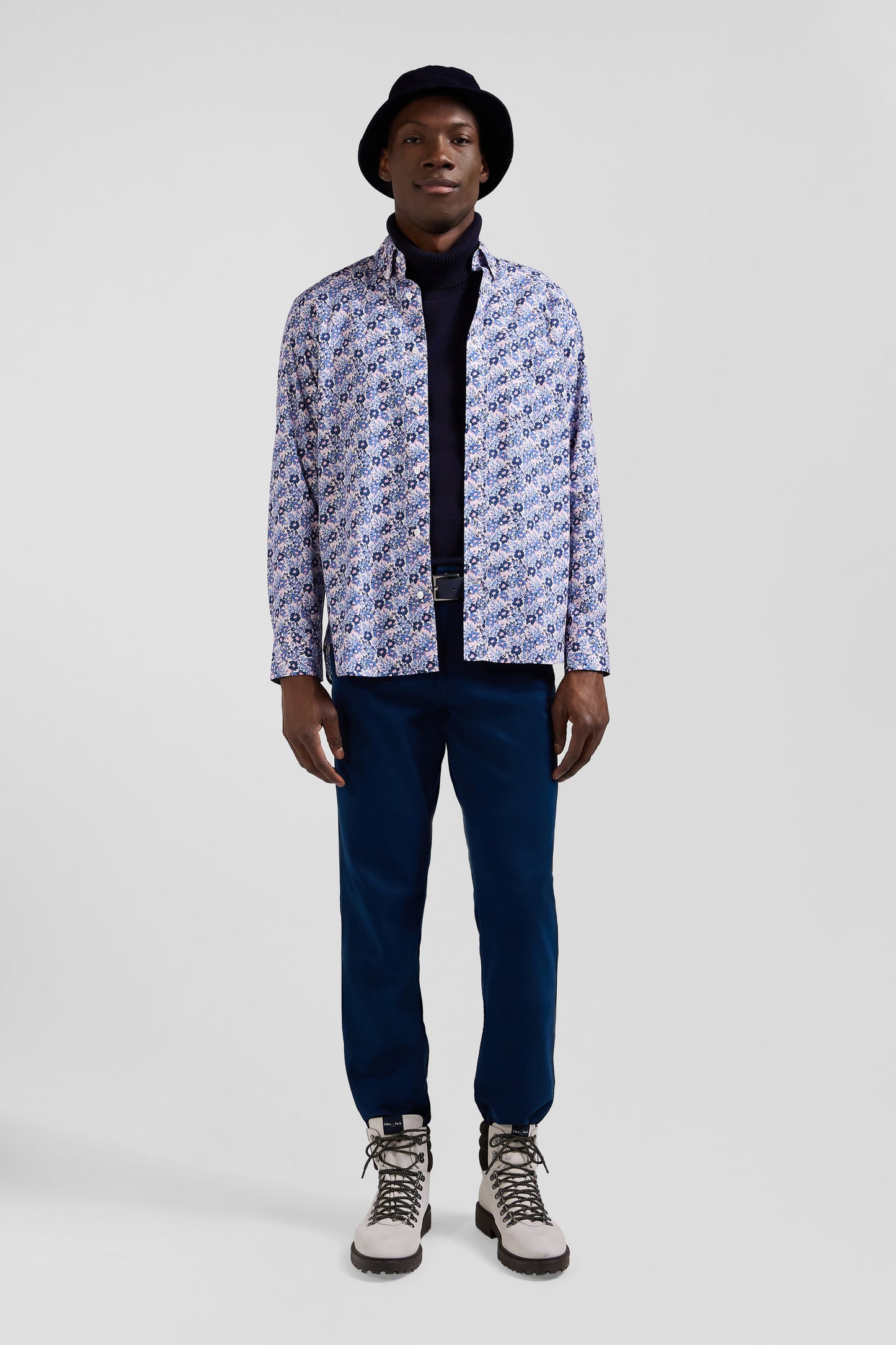 Regular blue cotton poplin shirt with floral print