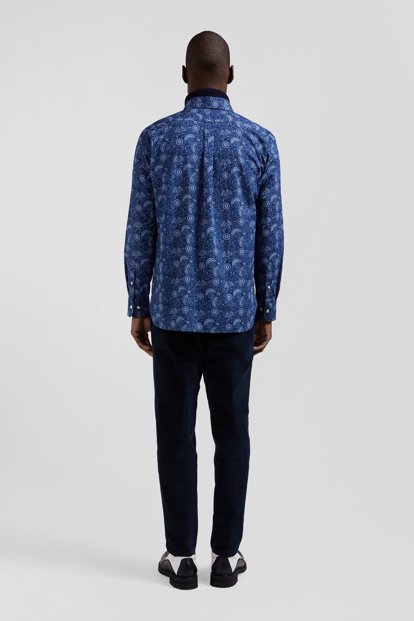Regular navy blue cotton shirt with graphic print