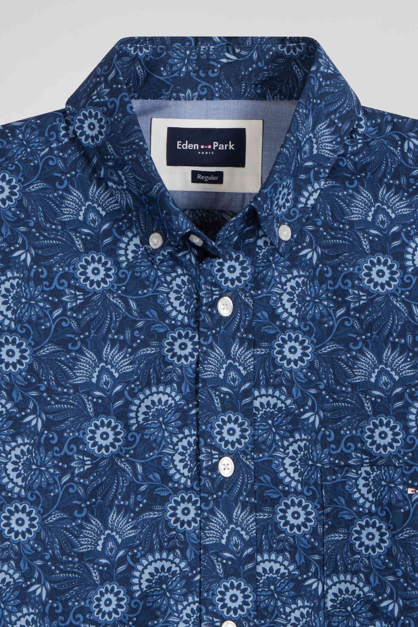 Regular navy blue cotton shirt with graphic print