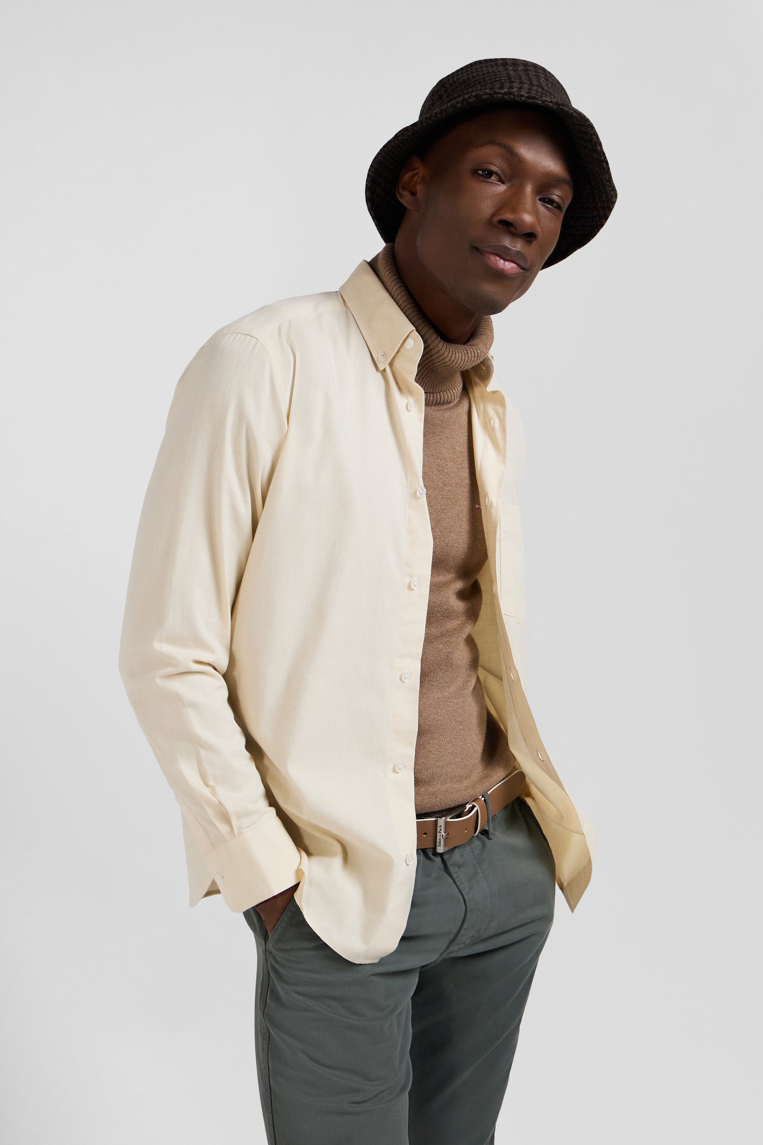 Regular plain beige cotton twill shirt with button-down collar