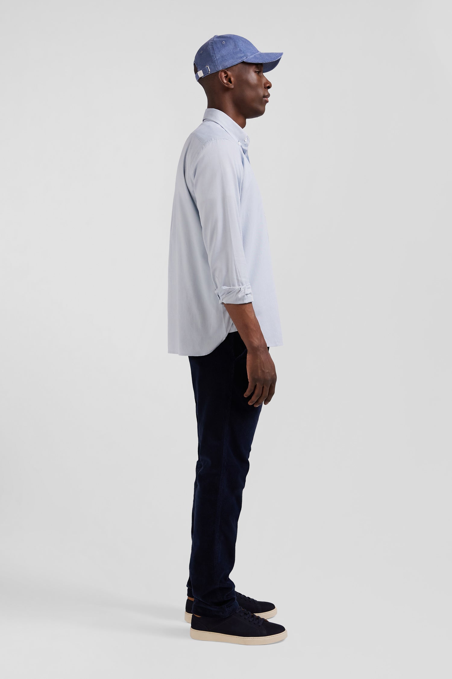 Regular plain sky blue cotton twill shirt with button-down collar