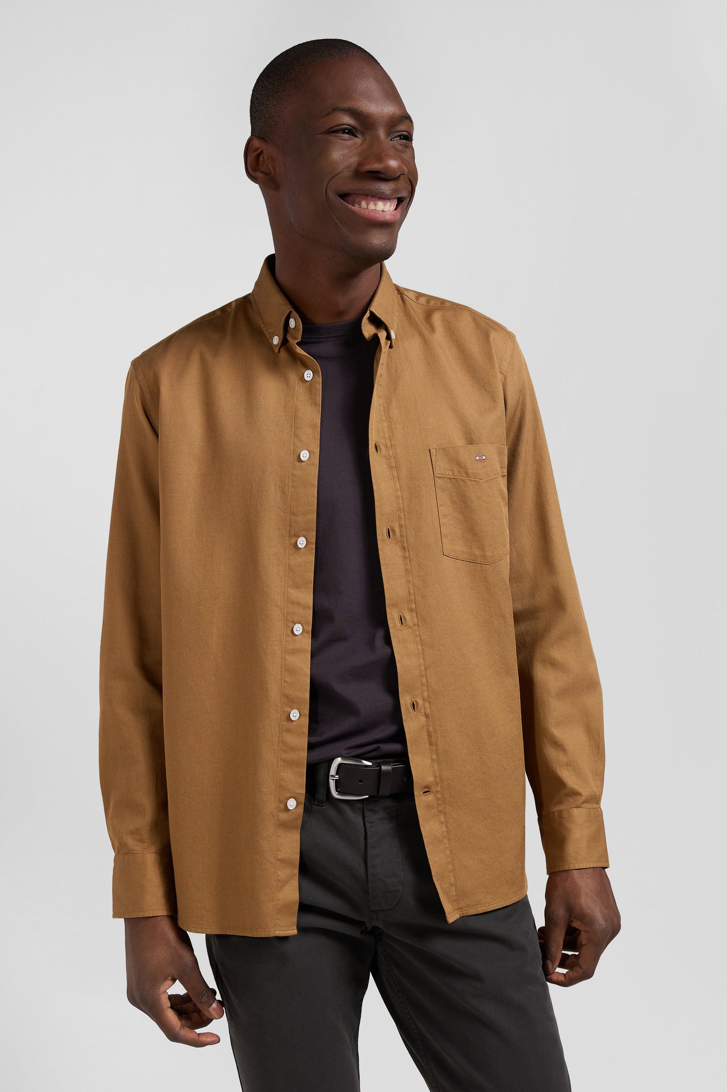 Regular plain camel piqué cotton shirt