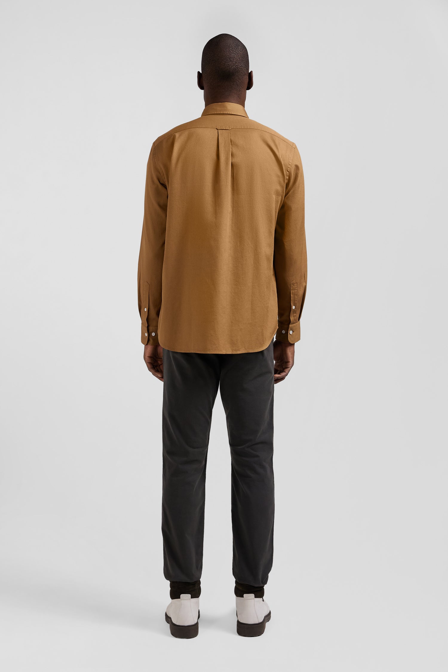 Regular plain camel piqué cotton shirt