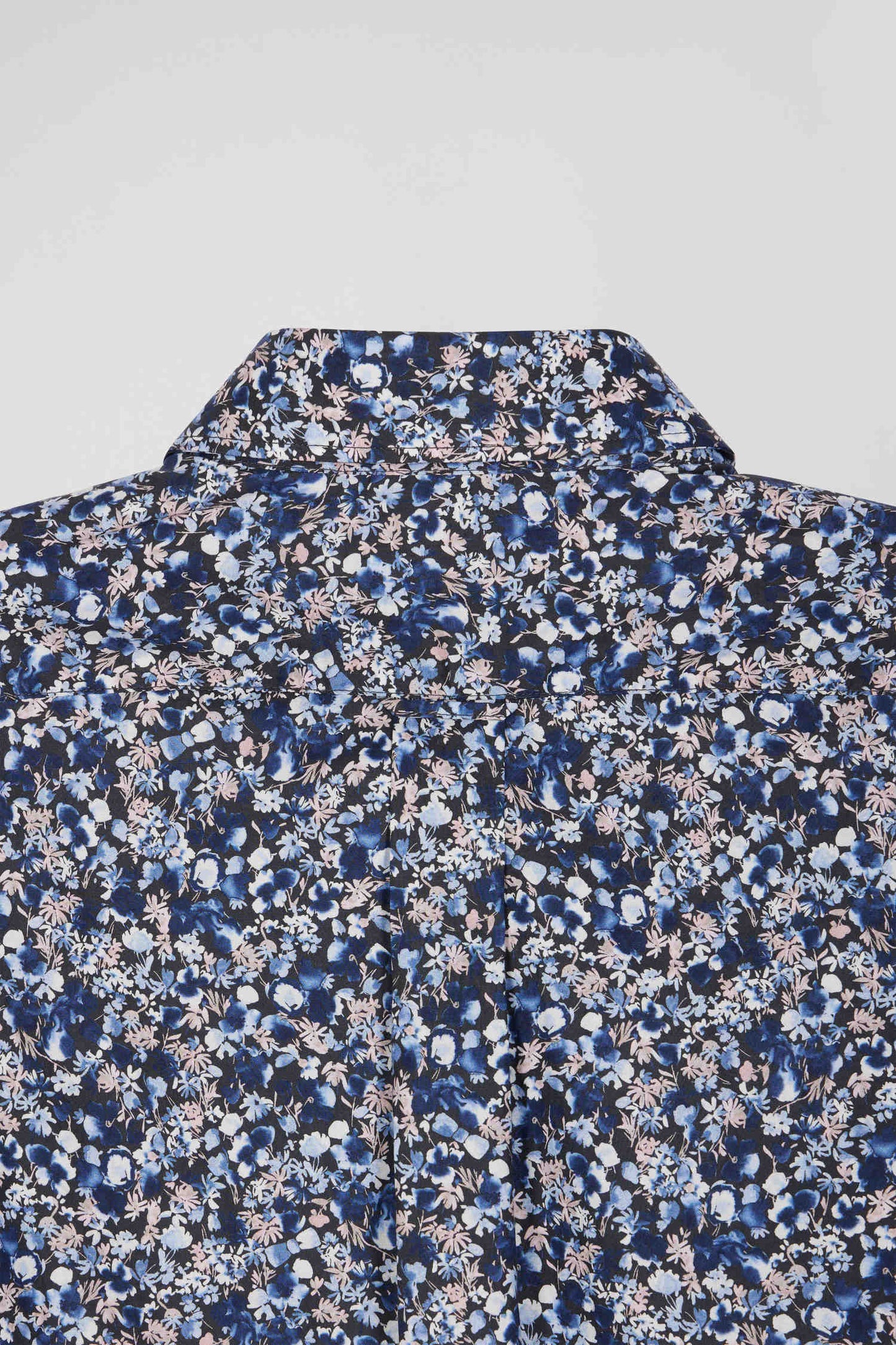 Regular navy blue Pima cotton poplin shirt with micro floral print