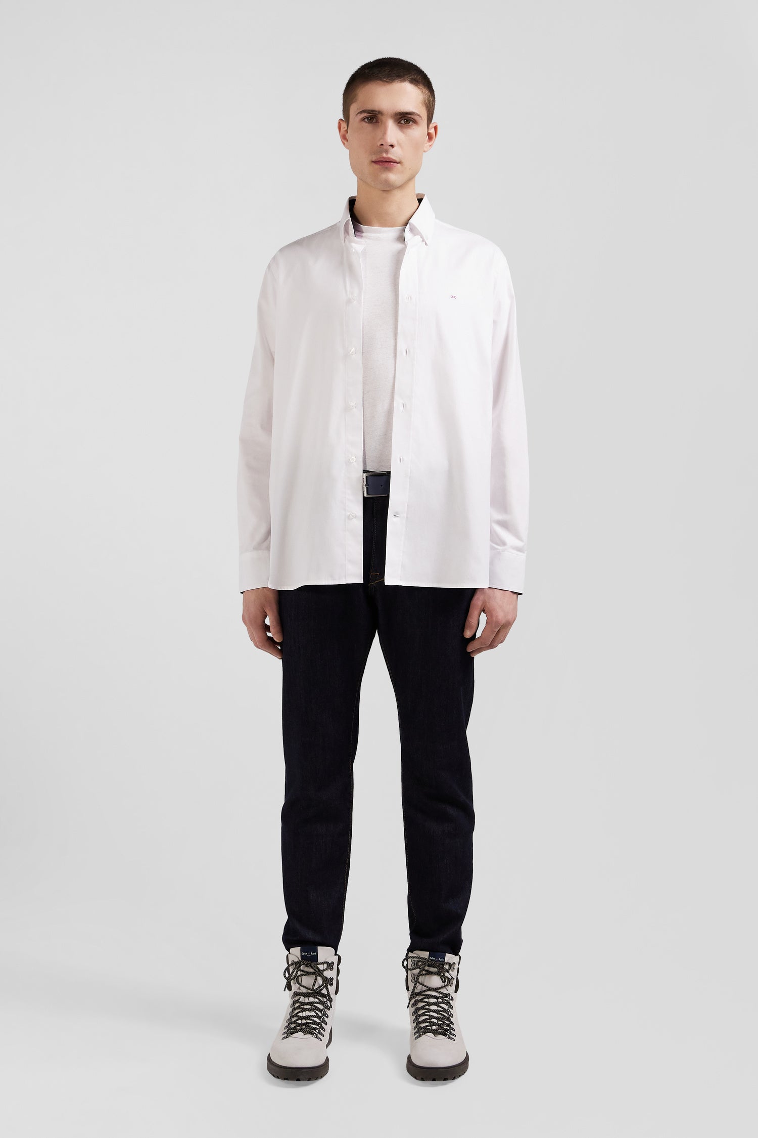 Regular white cotton shirt with back N°10 embroidery