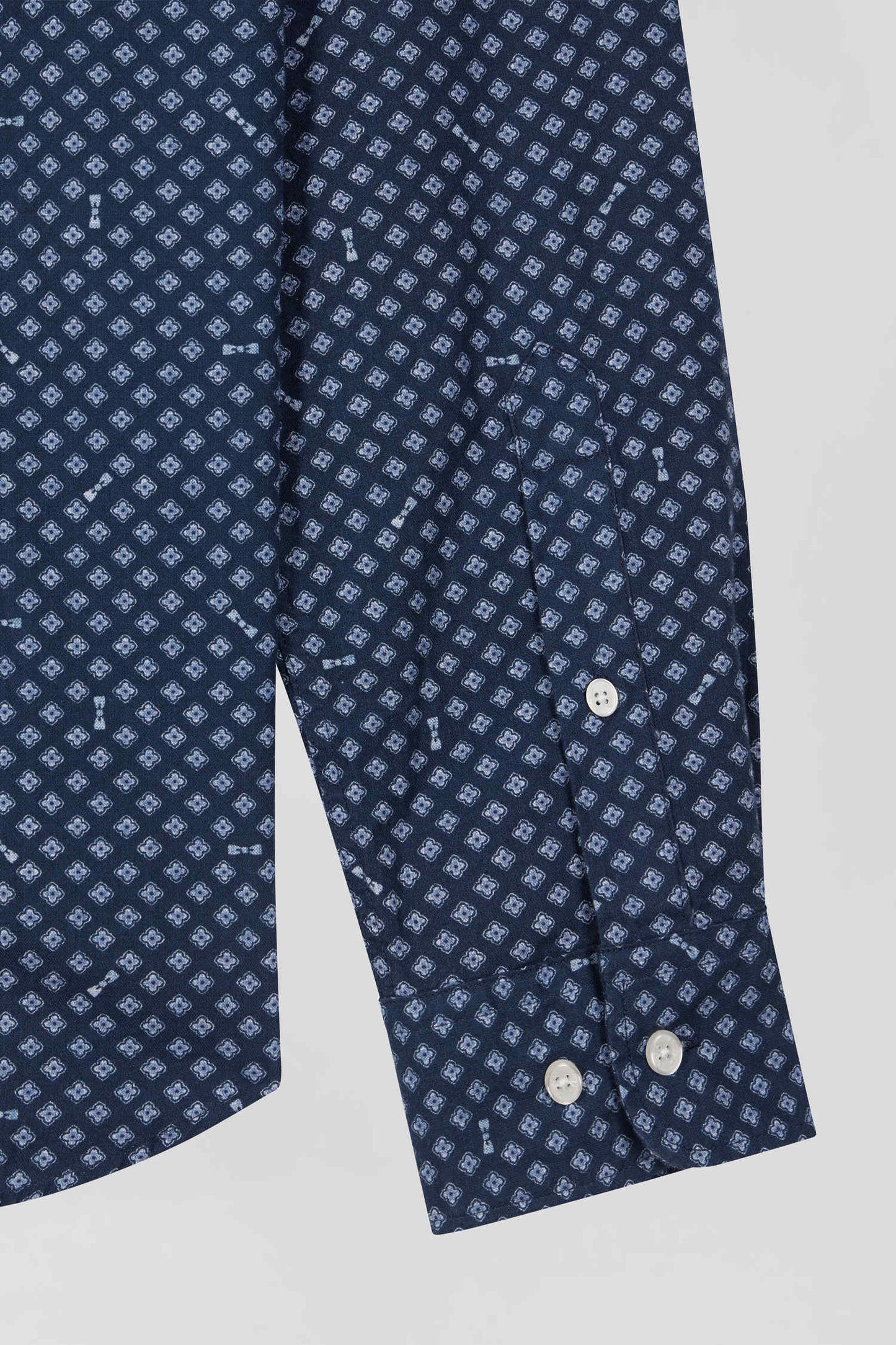 Slim fit shirt in indigo cotton poplin with graphic print