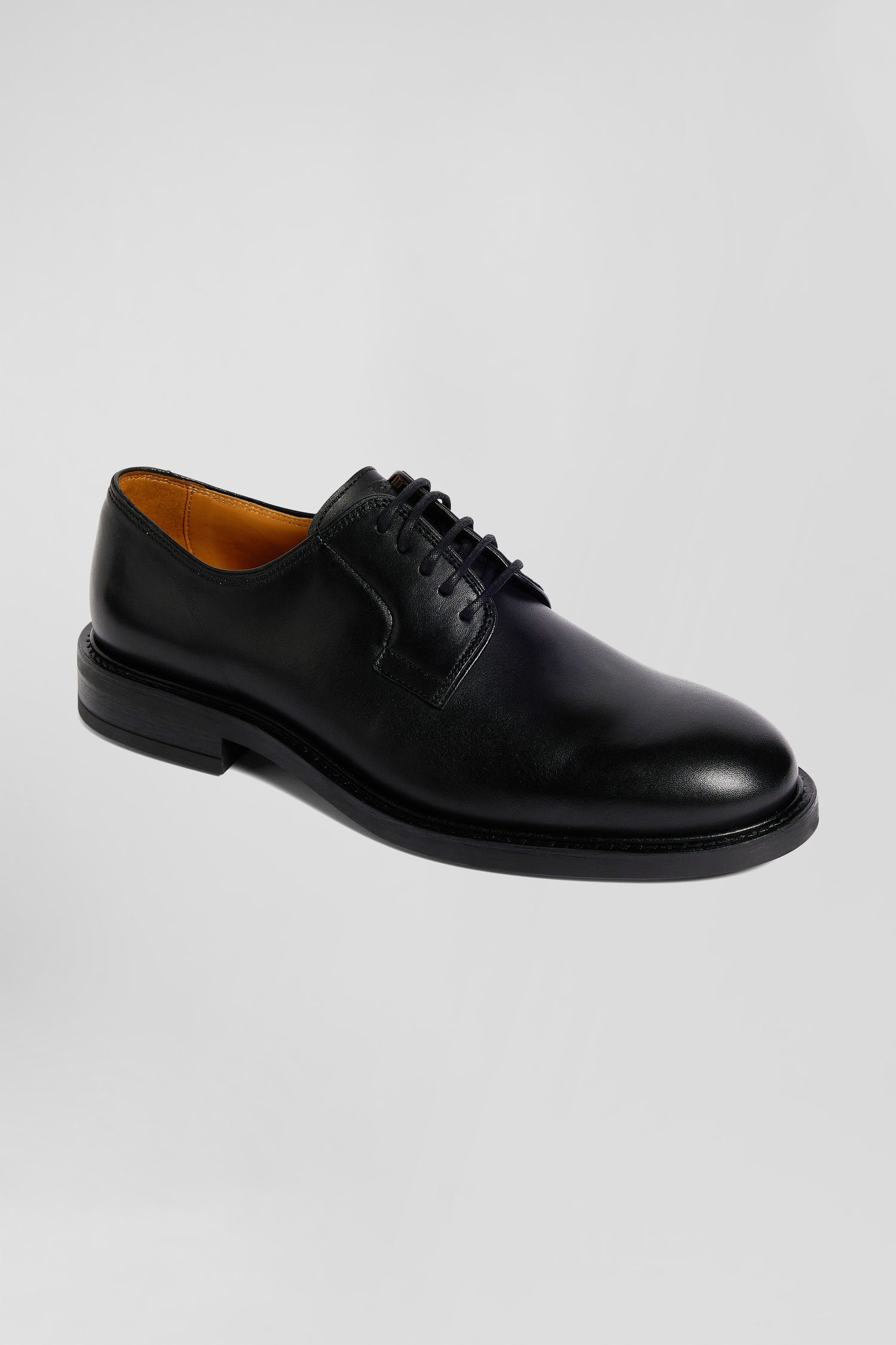 Black leather lace-up Derbies