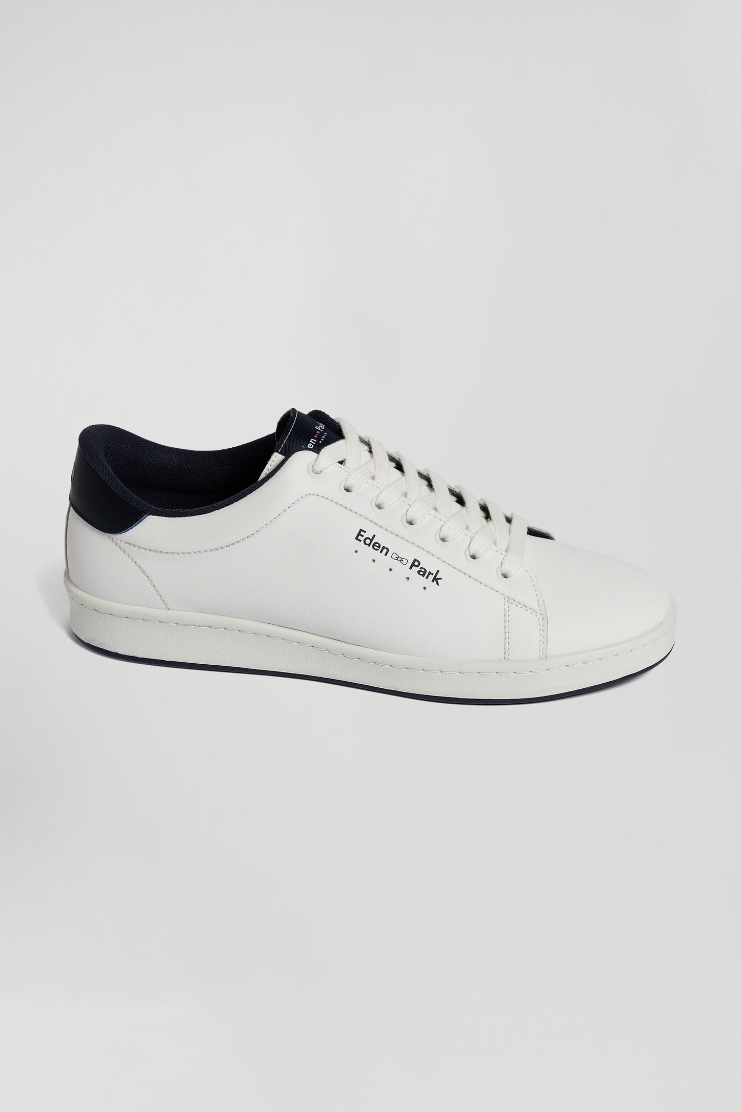 White low-top leather sneakers