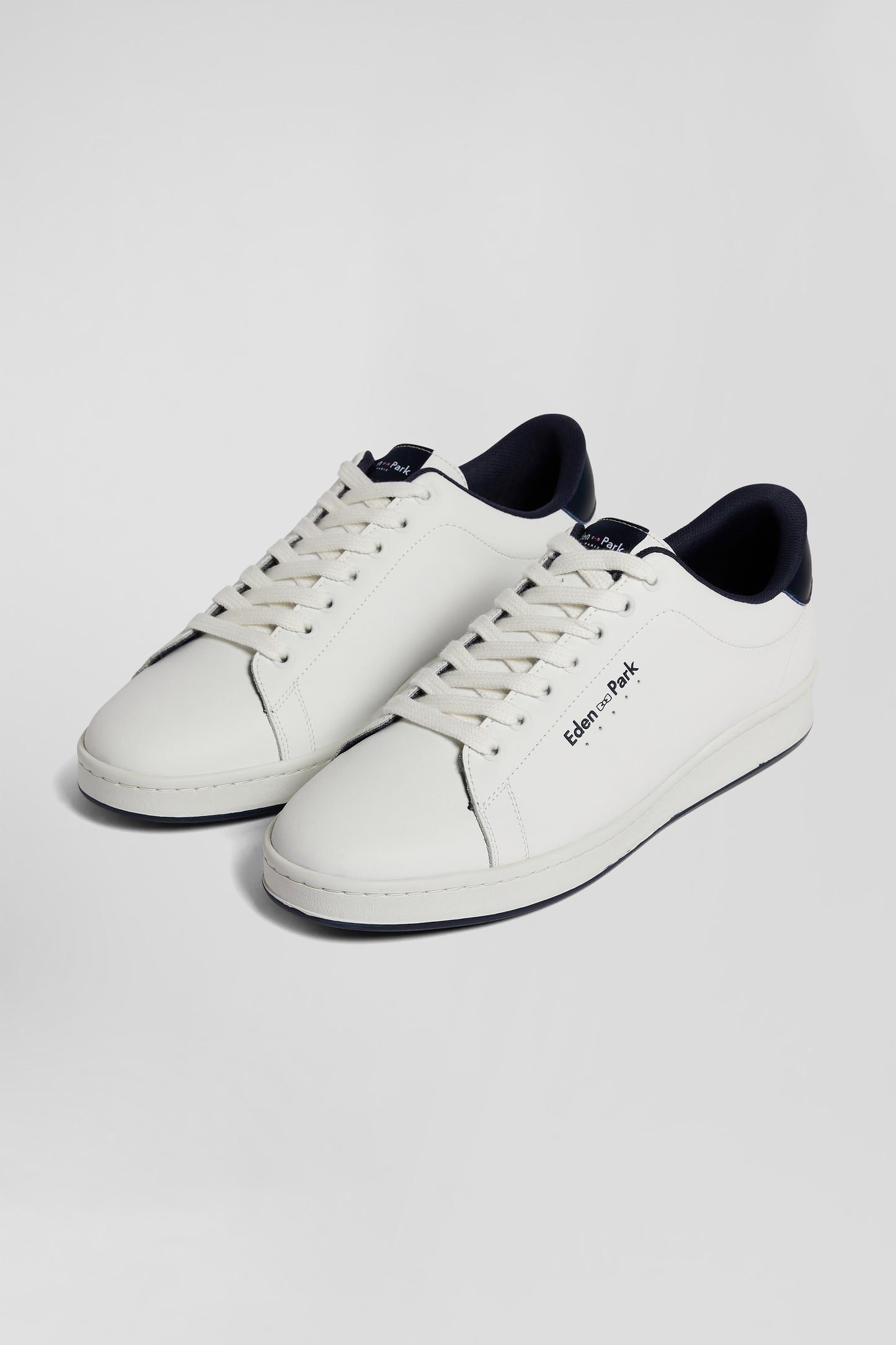 White low-top leather sneakers