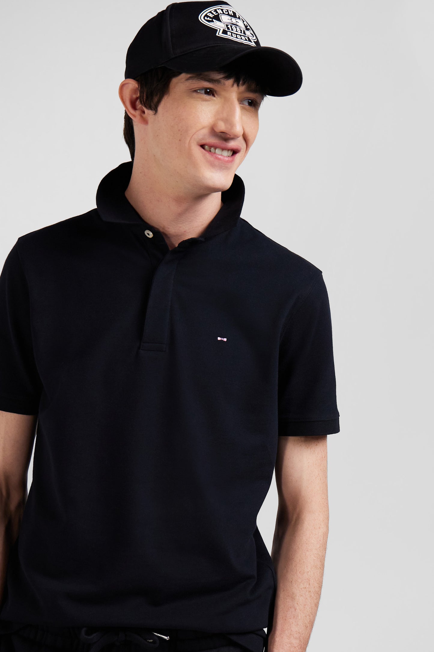 Slim black short-sleeved cotton piqué polo shirt