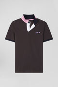 Regular brown short-sleeved cotton piqué polo shirt with striped embroidery