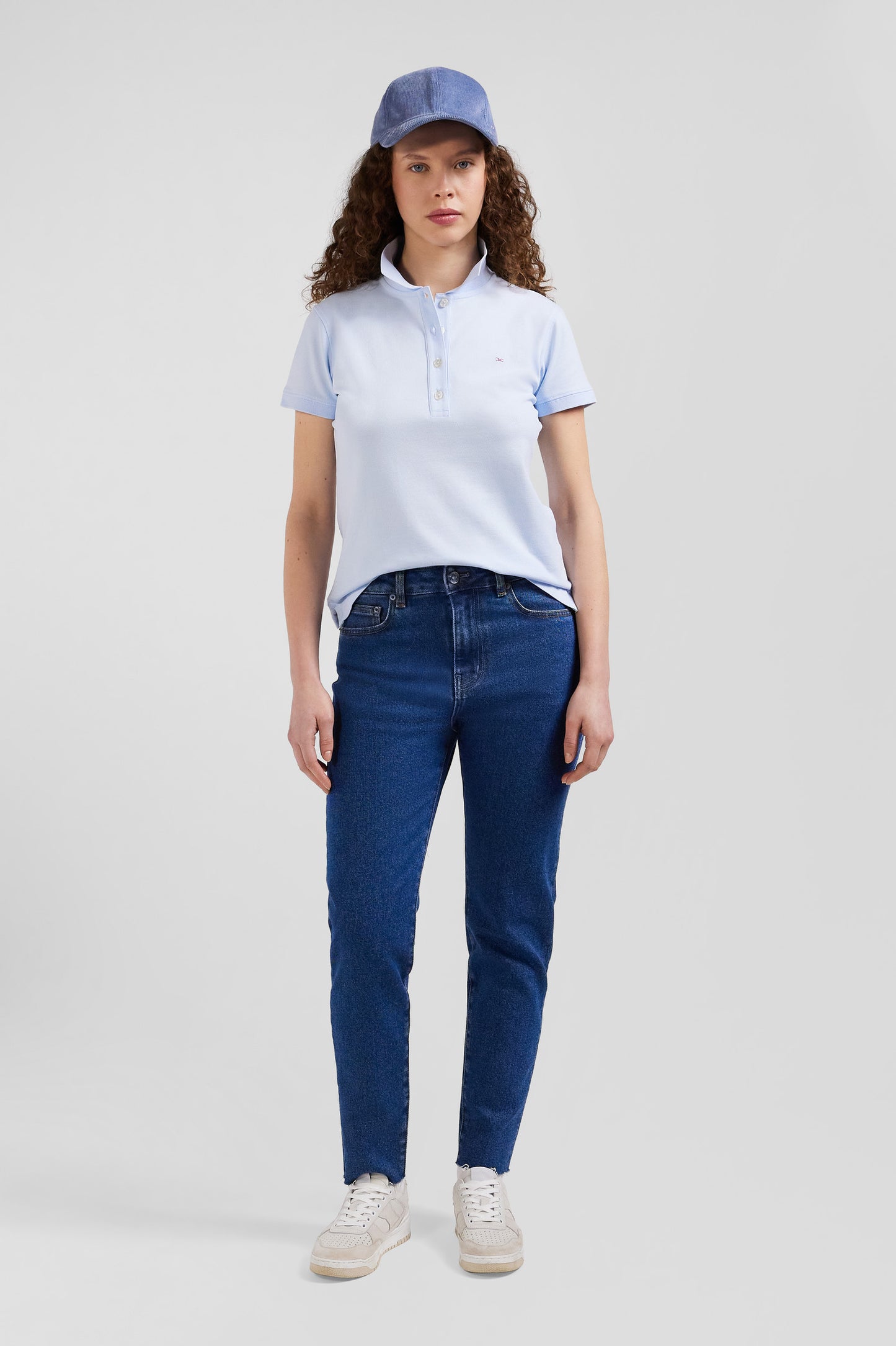 Polo manches courtes uni en coton stretch ciel coupe Slim