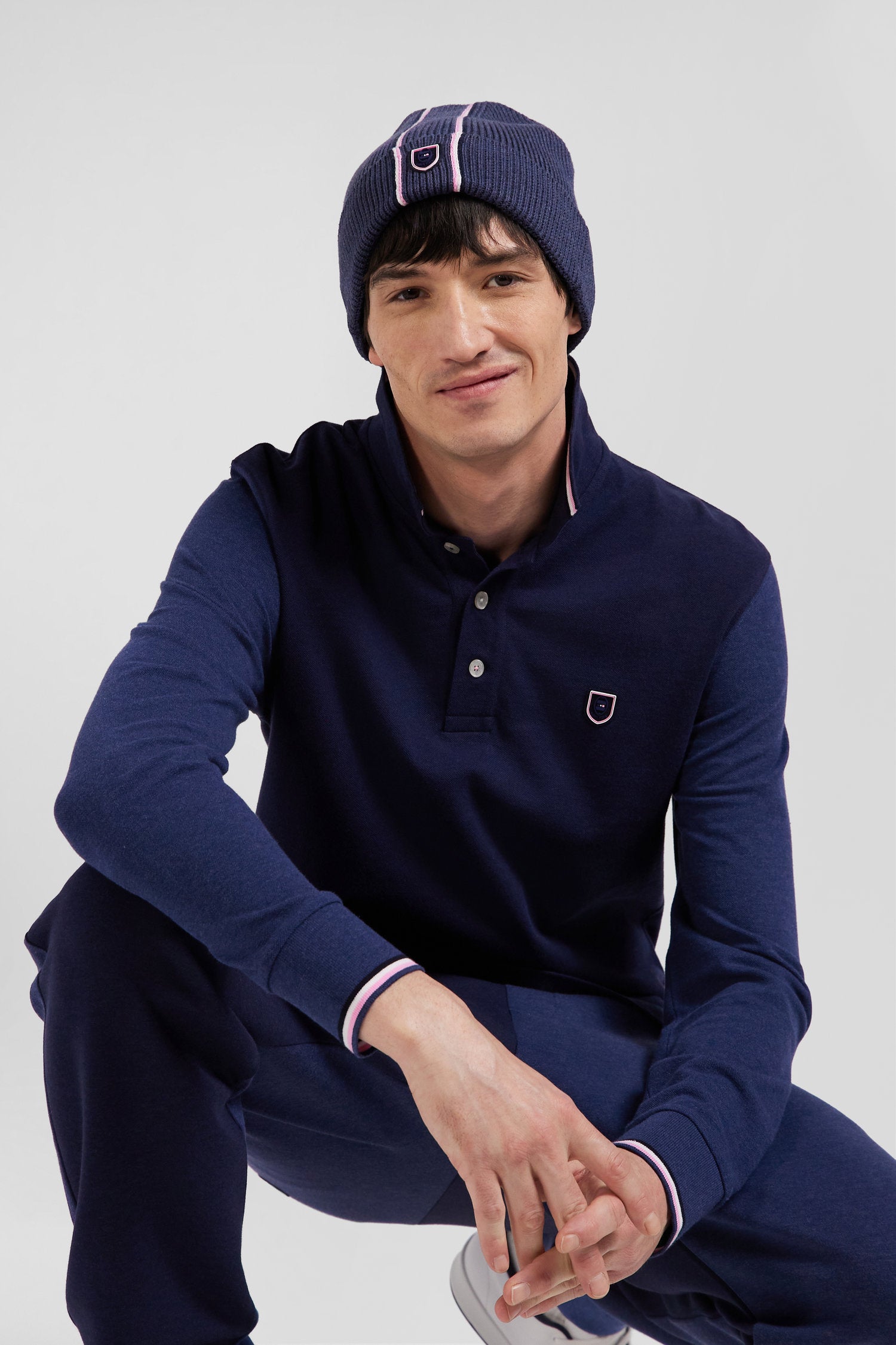 Regular navy long-sleeved cotton piqué polo shirt with jacquard collar and rubber badge