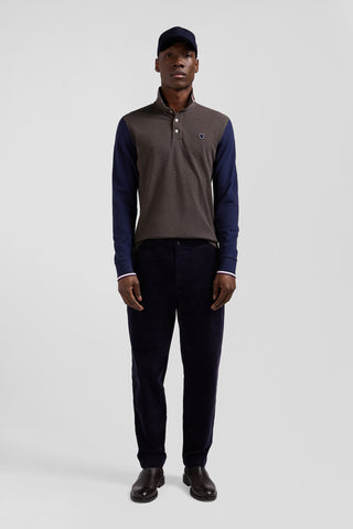 Regular brown long-sleeved cotton piqué polo shirt with jacquard collar and rubber badge