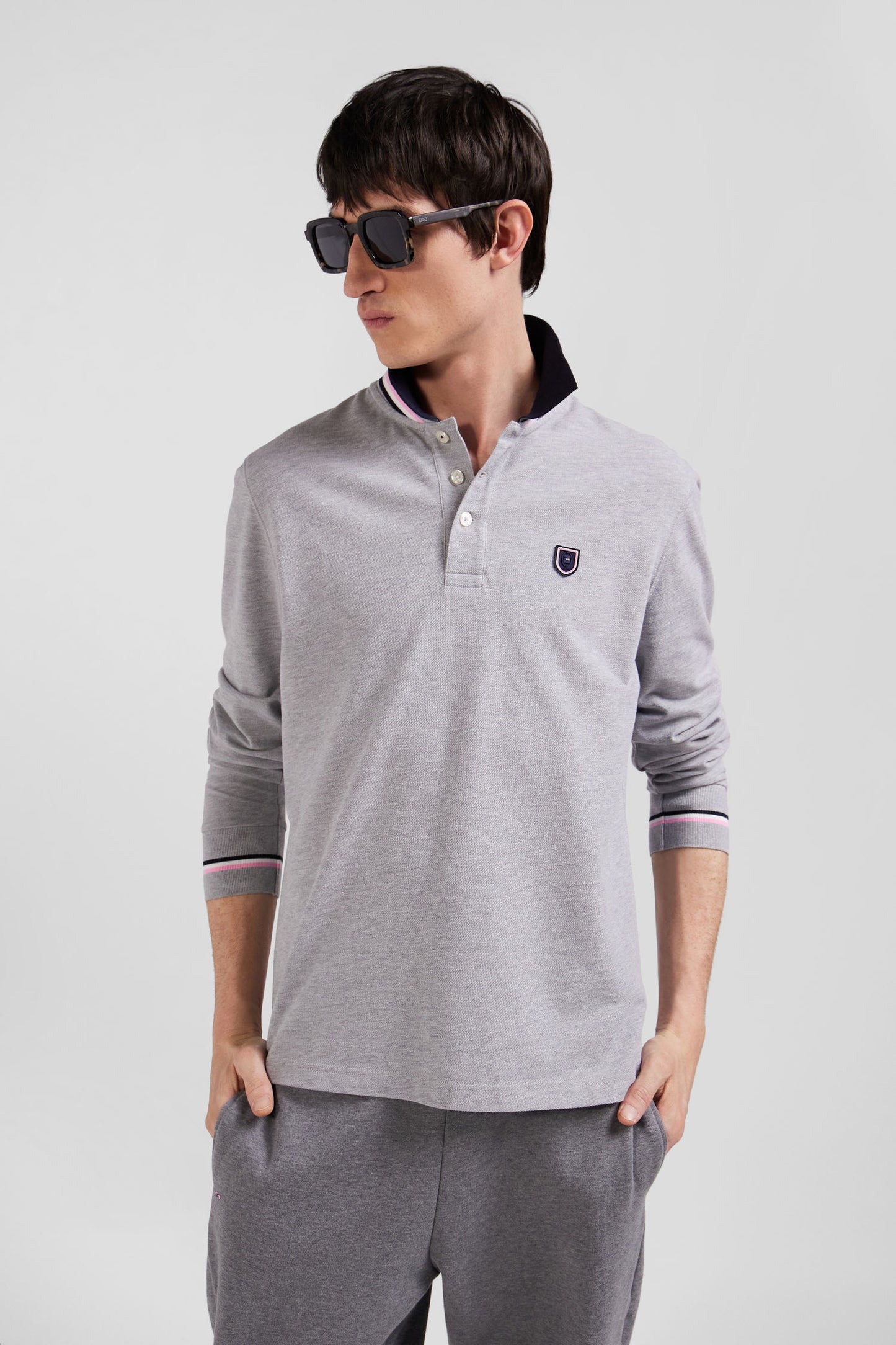 Regular grey long-sleeved cotton piqué polo shirt with rubber badge