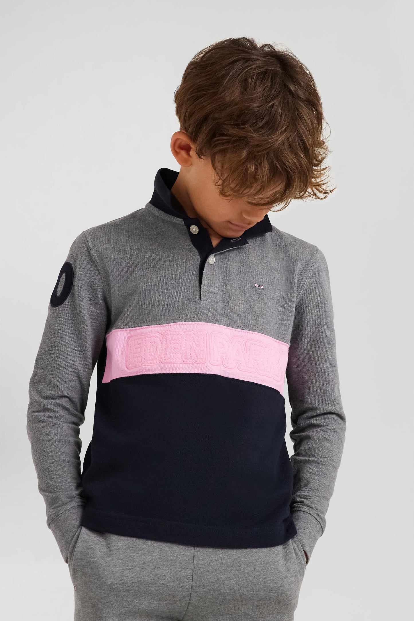 Polo manches longues en piqué coton gris bande rose et broderie 10 coupe Regular