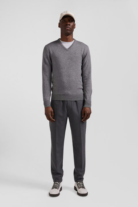 Regular grey wool and cotton V-neck jumper with striped details - Image 1