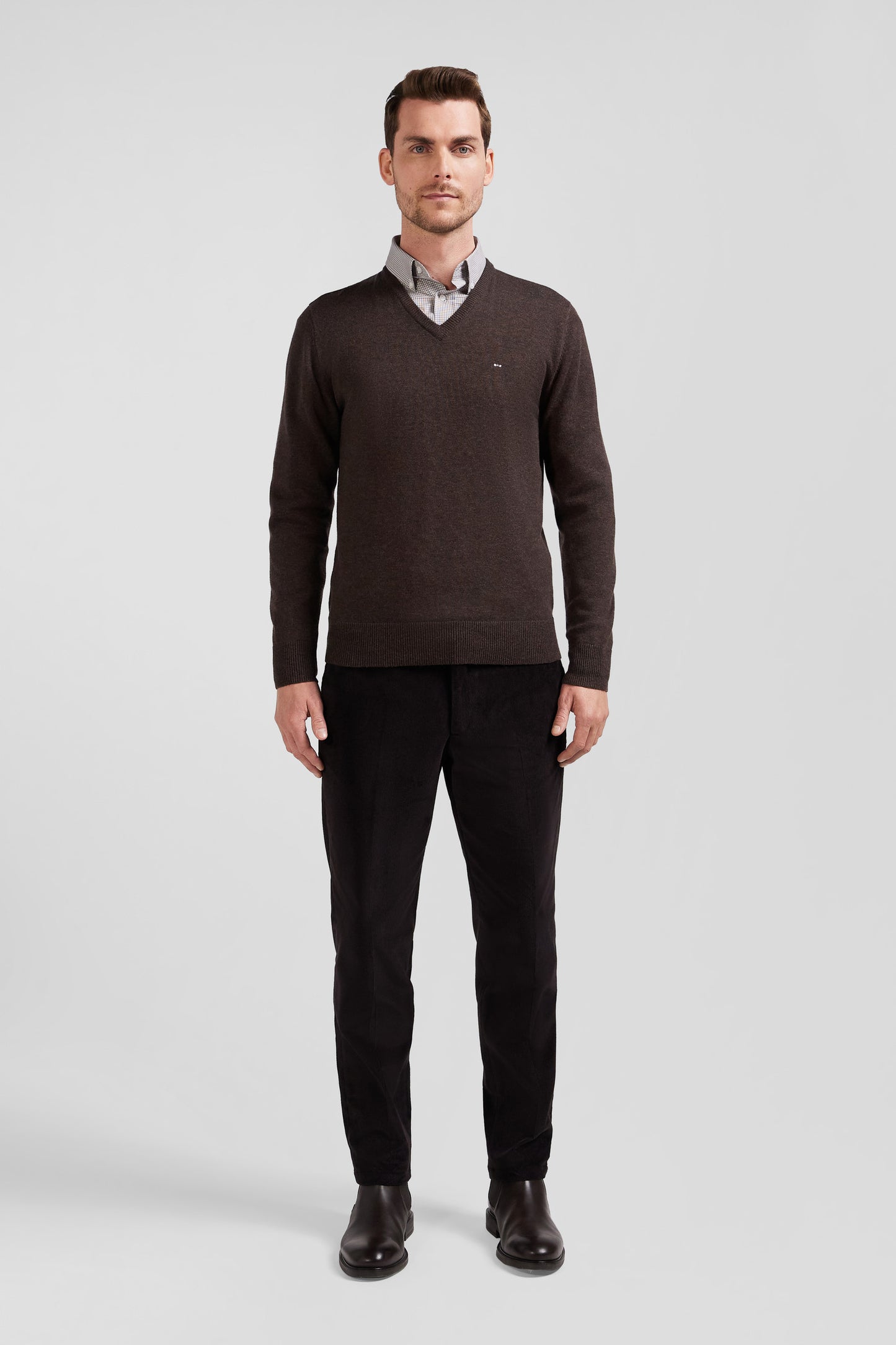 Regular brown wool and cotton V-neck jumper with striped details