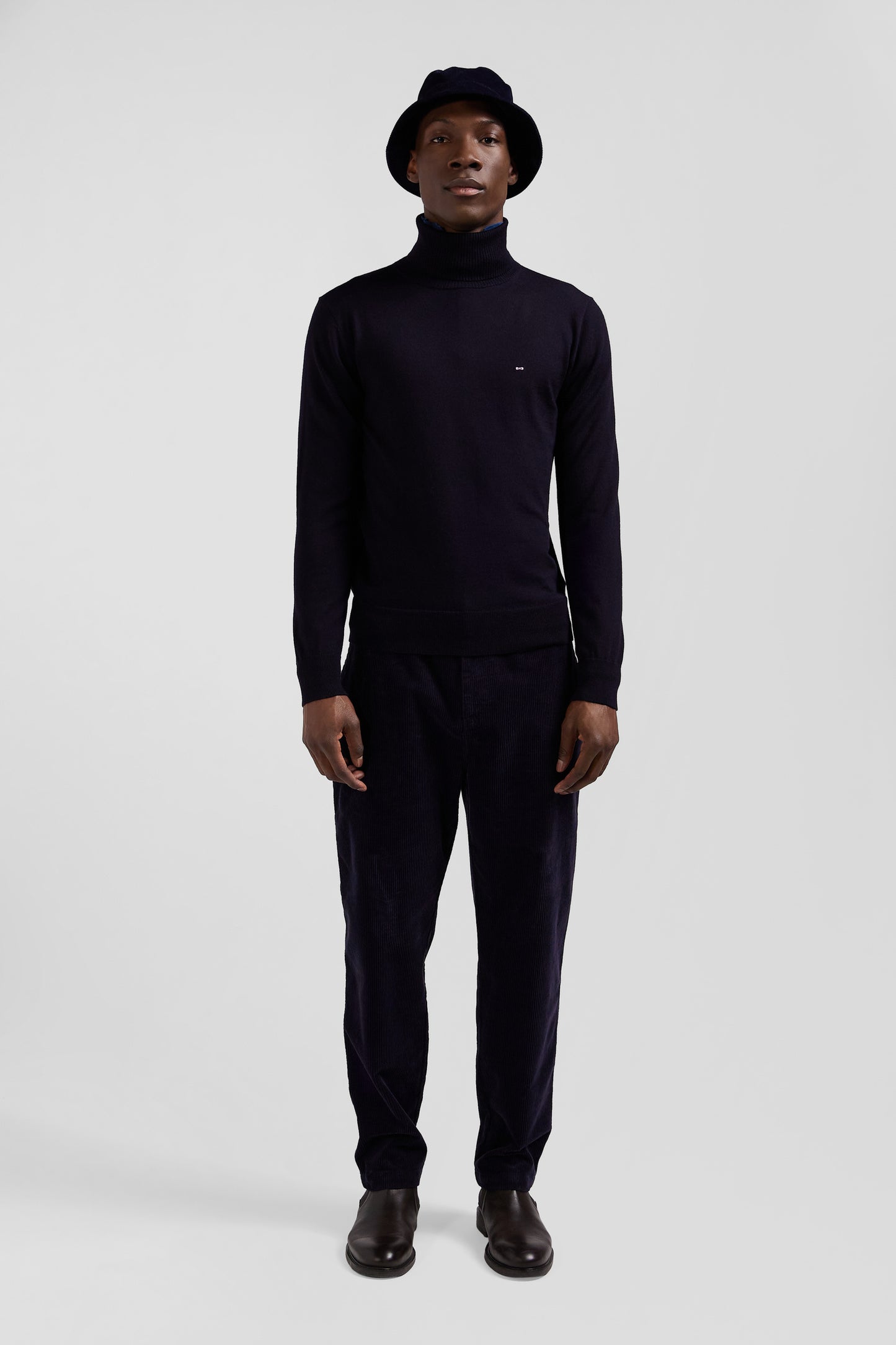 Regular navy blue merino wool turtleneck jumper