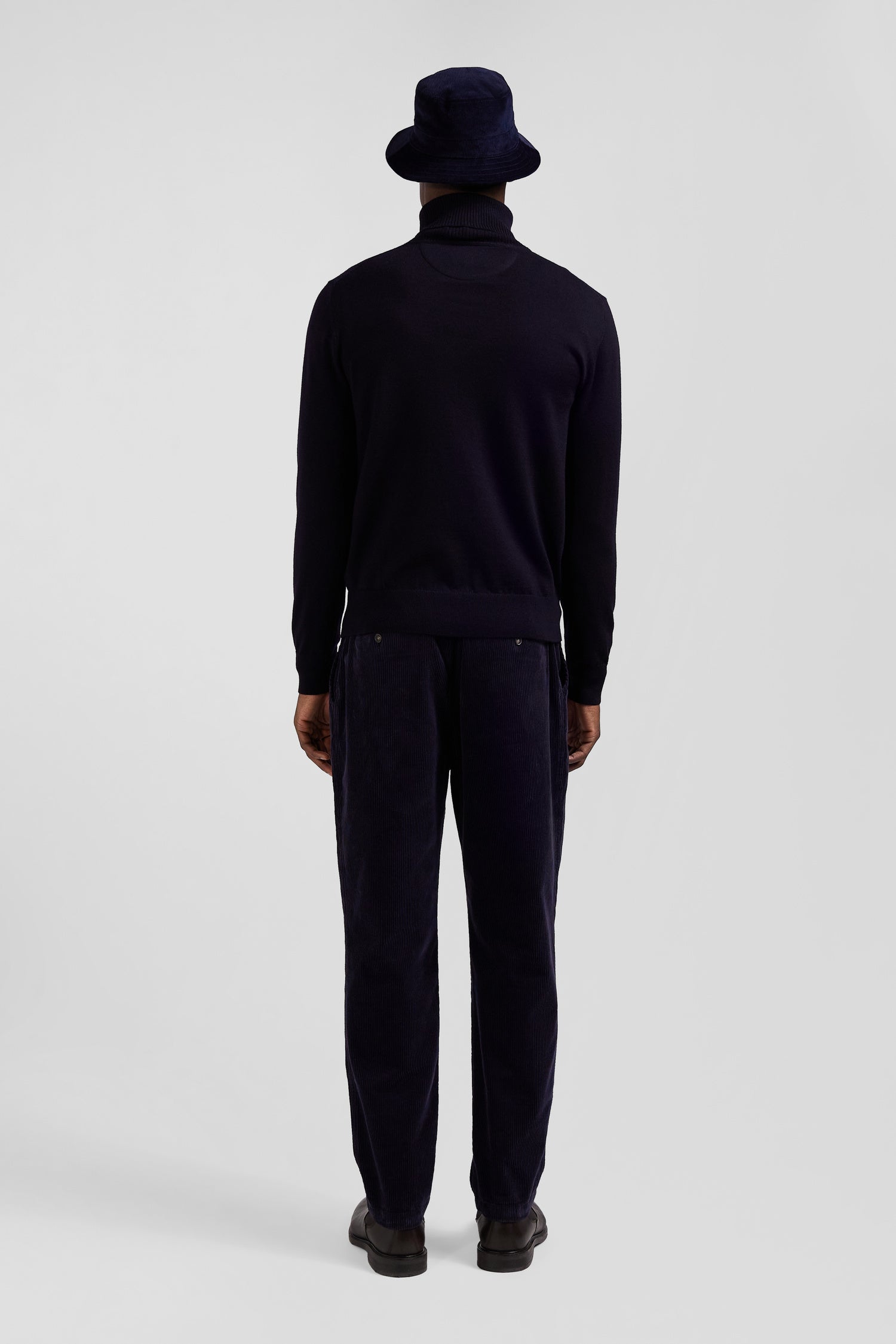 Regular navy blue merino wool turtleneck jumper