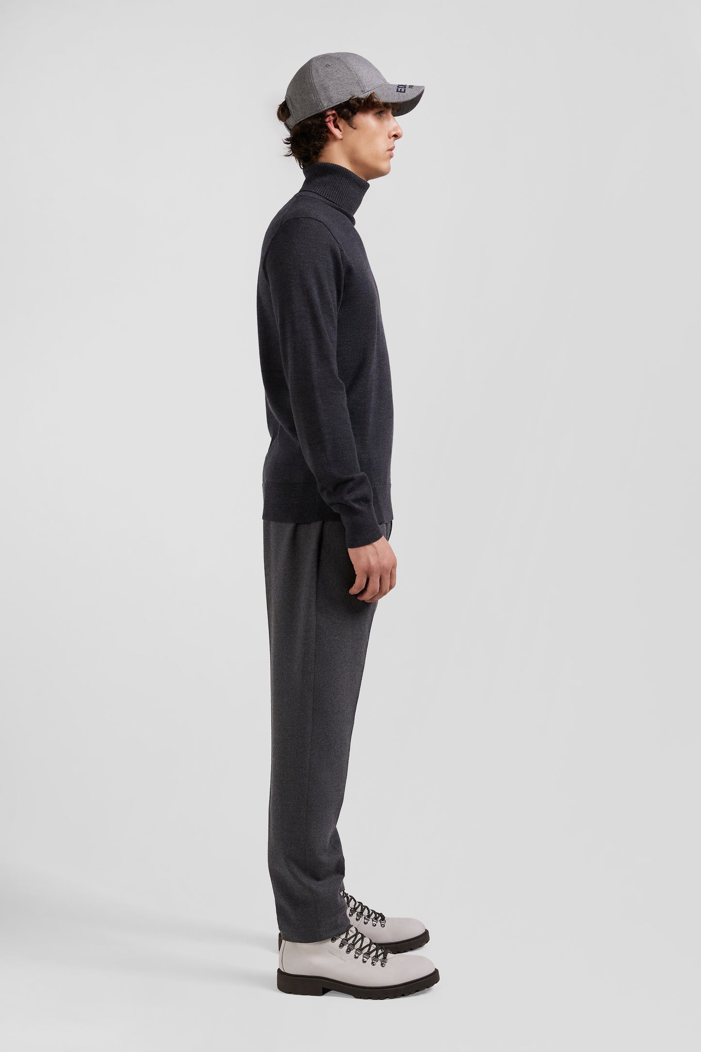 Regular anthracite grey merino wool turtleneck jumper