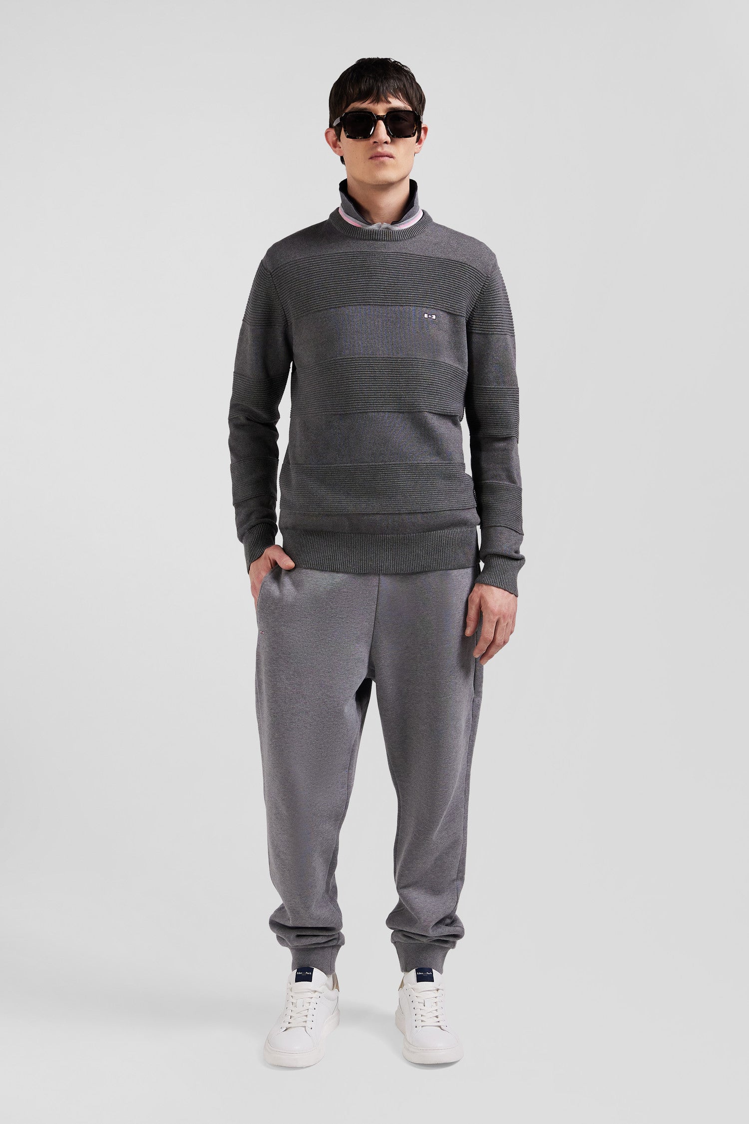 Regular grey cotton crew neck jumper with knit patterns