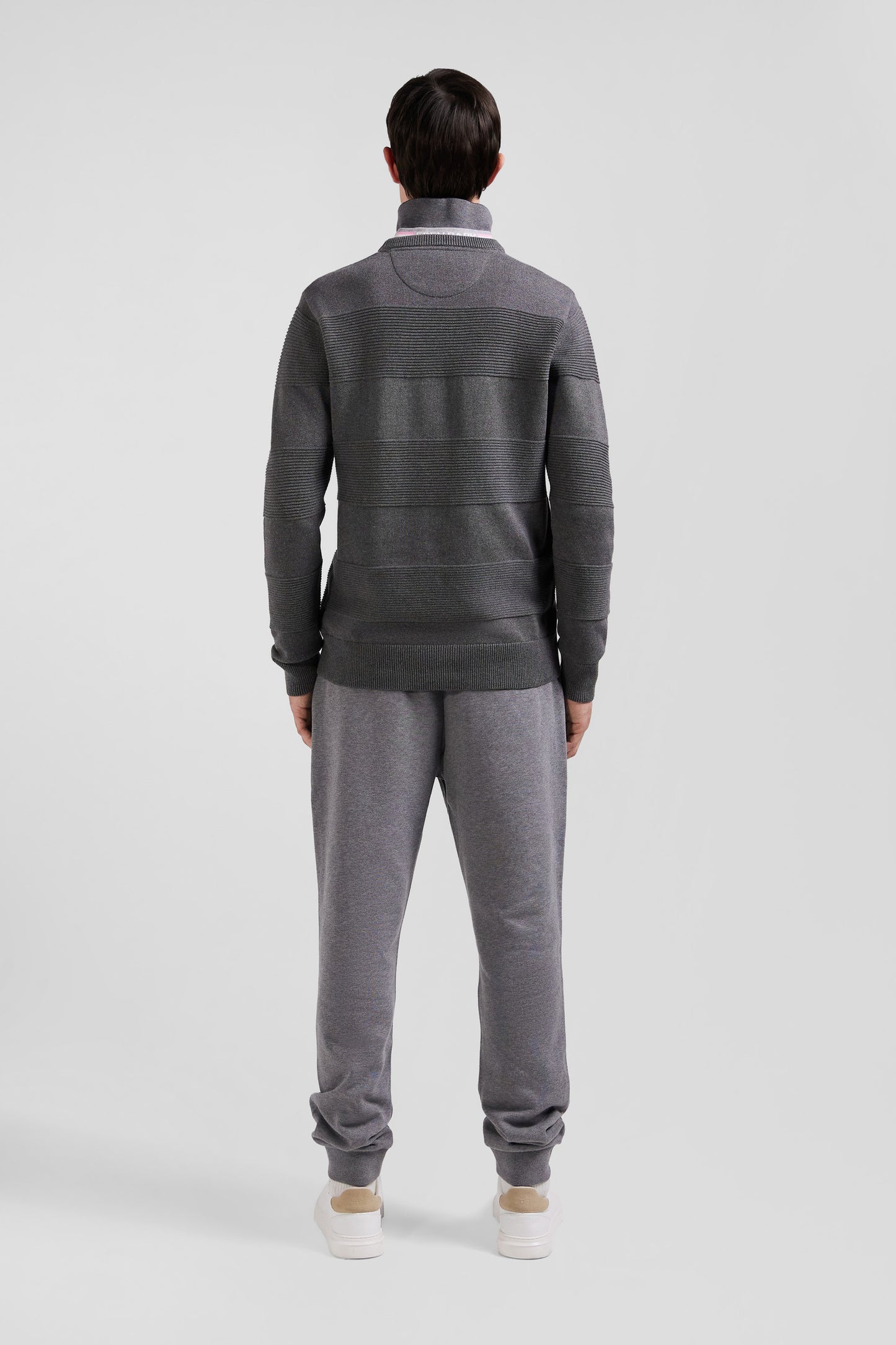 Regular grey cotton crew neck jumper with knit patterns