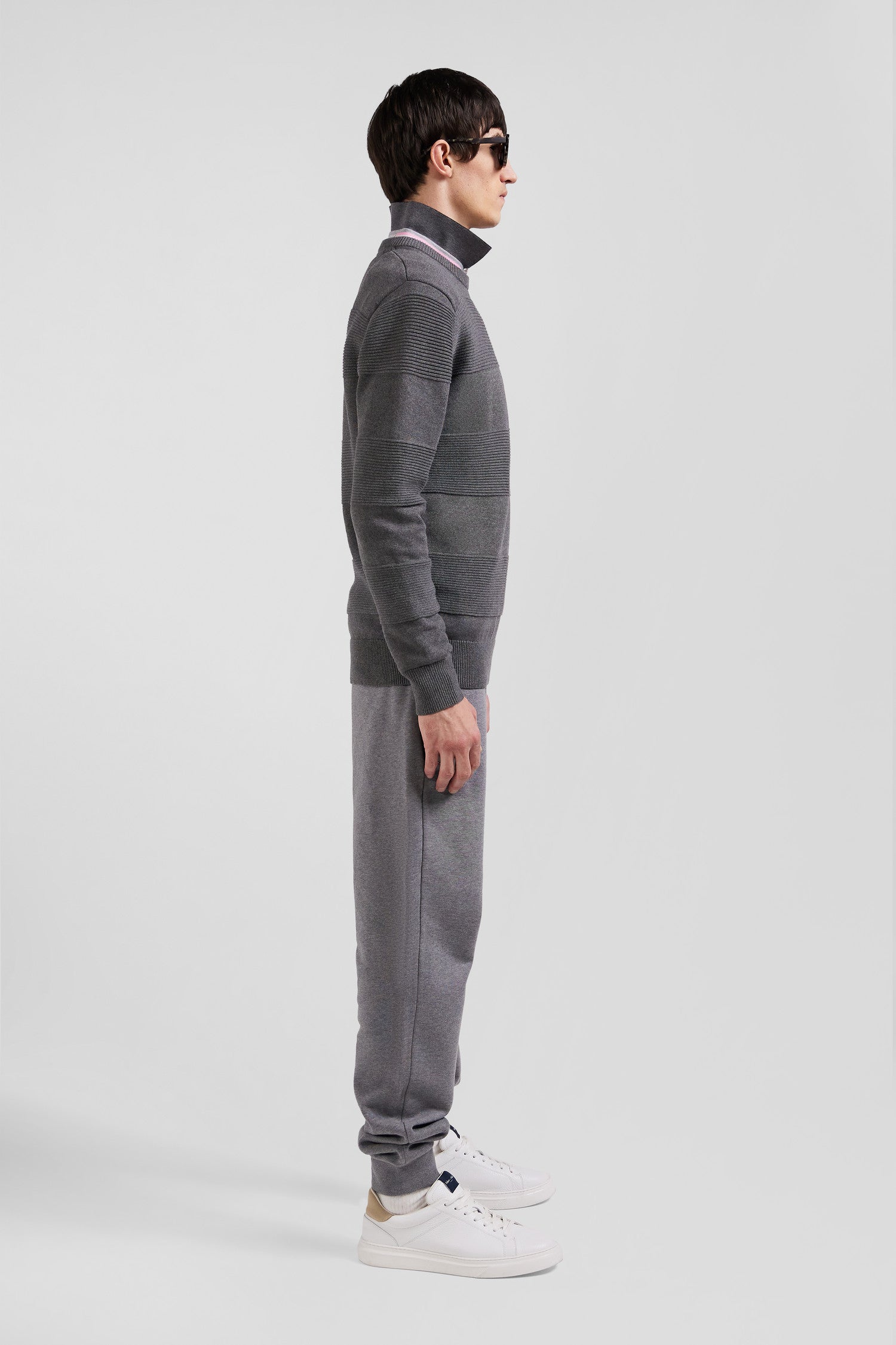 Regular grey cotton crew neck jumper with knit patterns