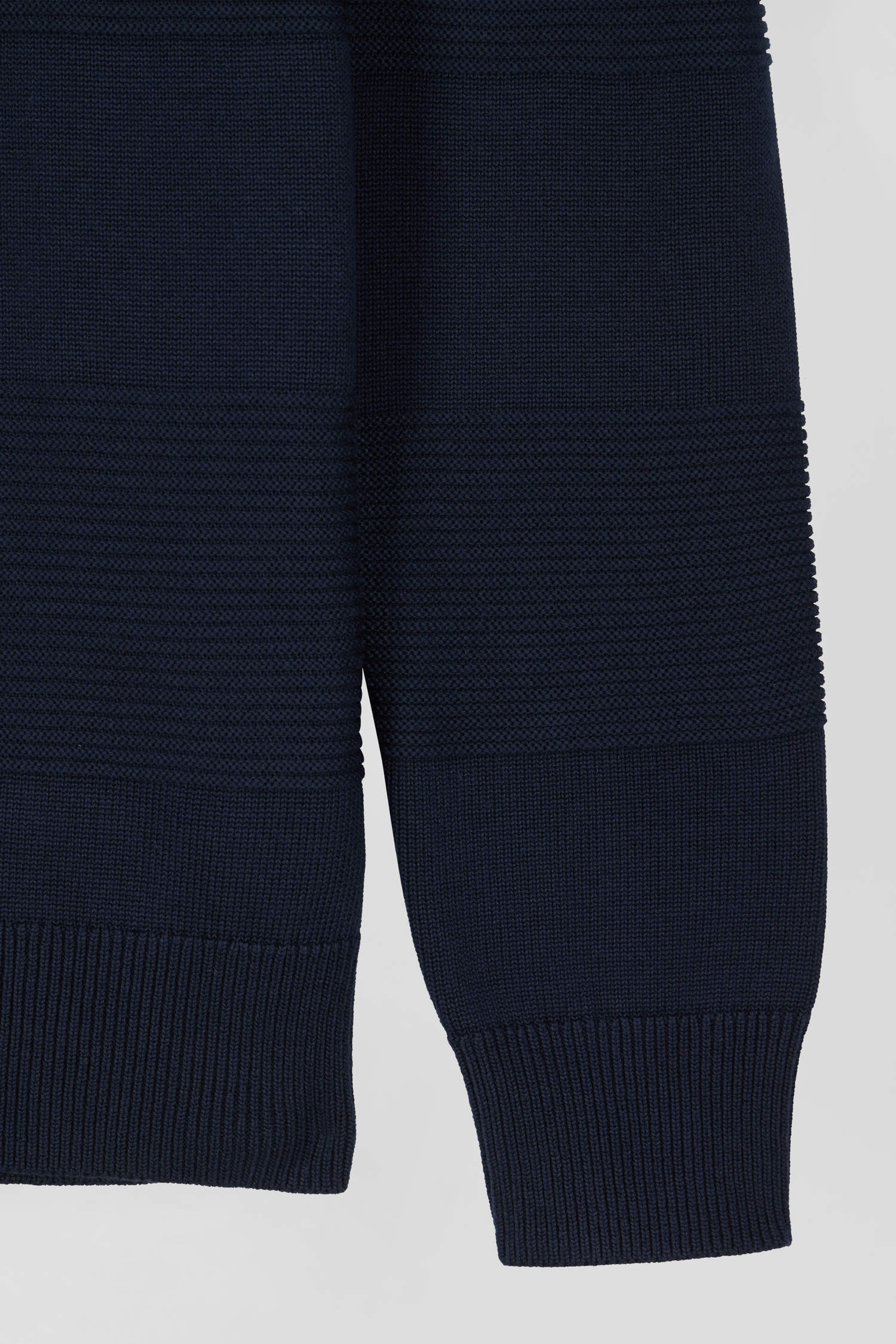 Regular navy blue semi-zipped cotton jumper with knit patterns