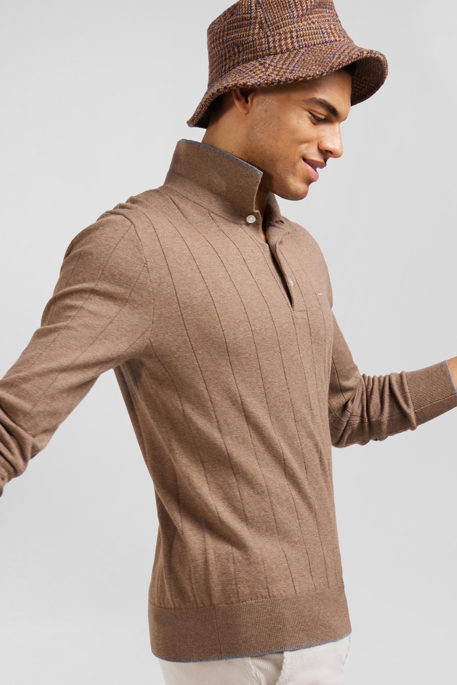 Regular brown cotton and cashmere jumper with rugby shirt collar