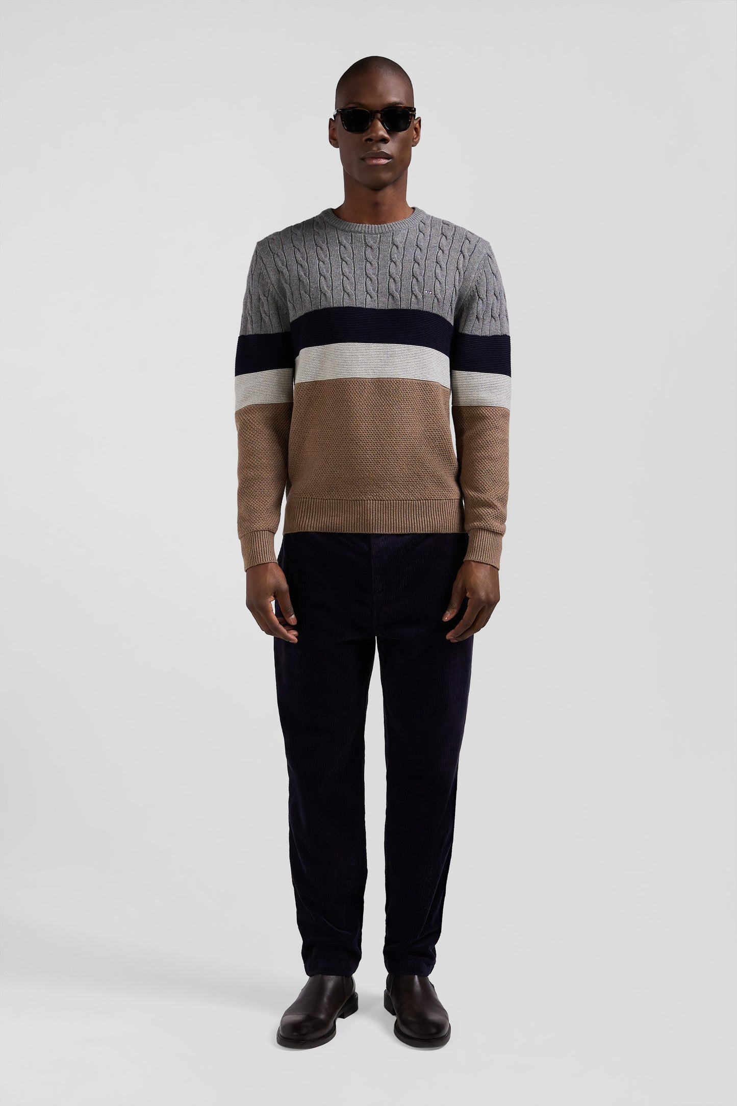 Regular brown wool and cotton crew neck jumper with knit patterns