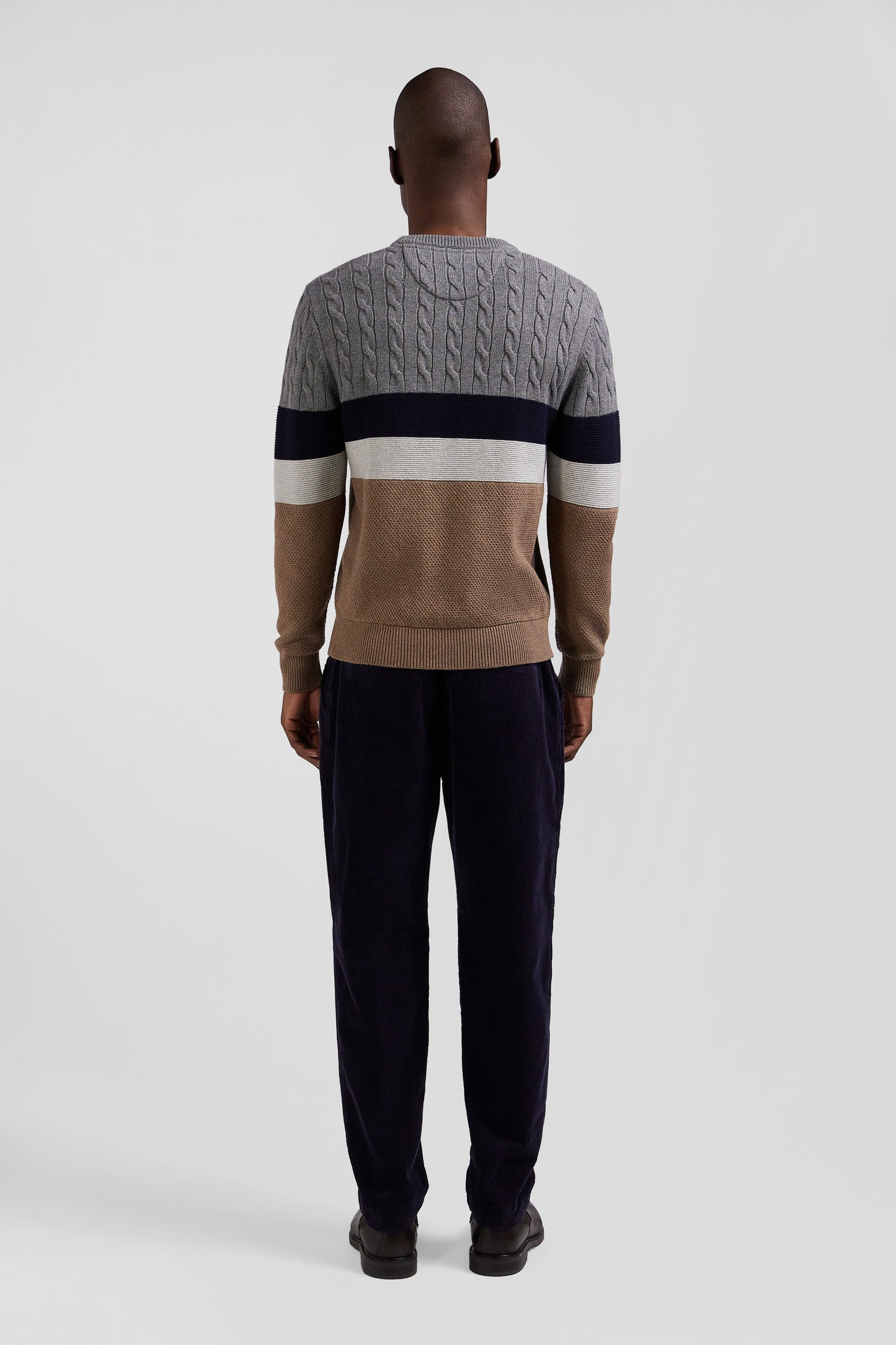 Regular brown wool and cotton crew neck jumper with knit patterns