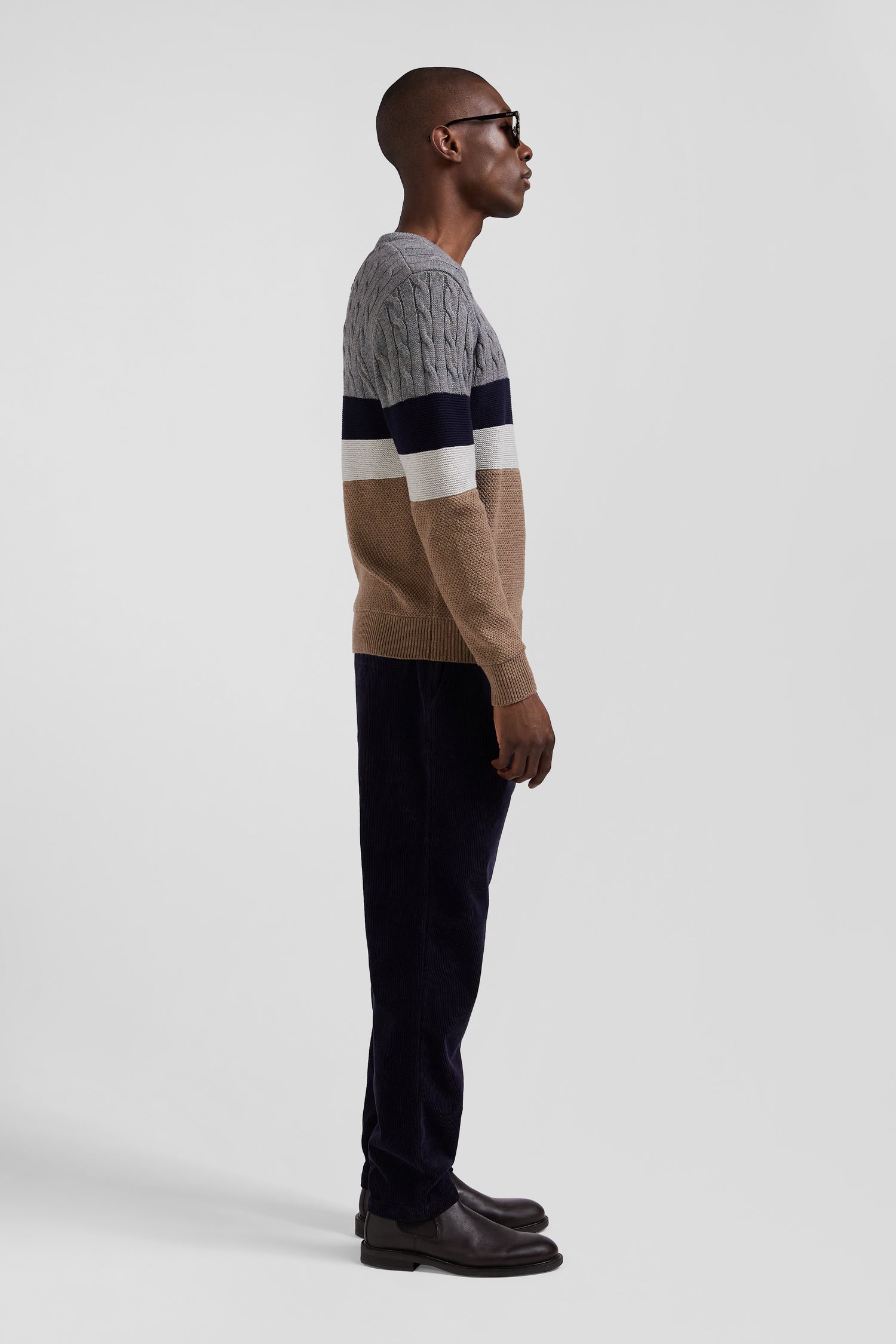 Regular brown wool and cotton crew neck jumper with knit patterns