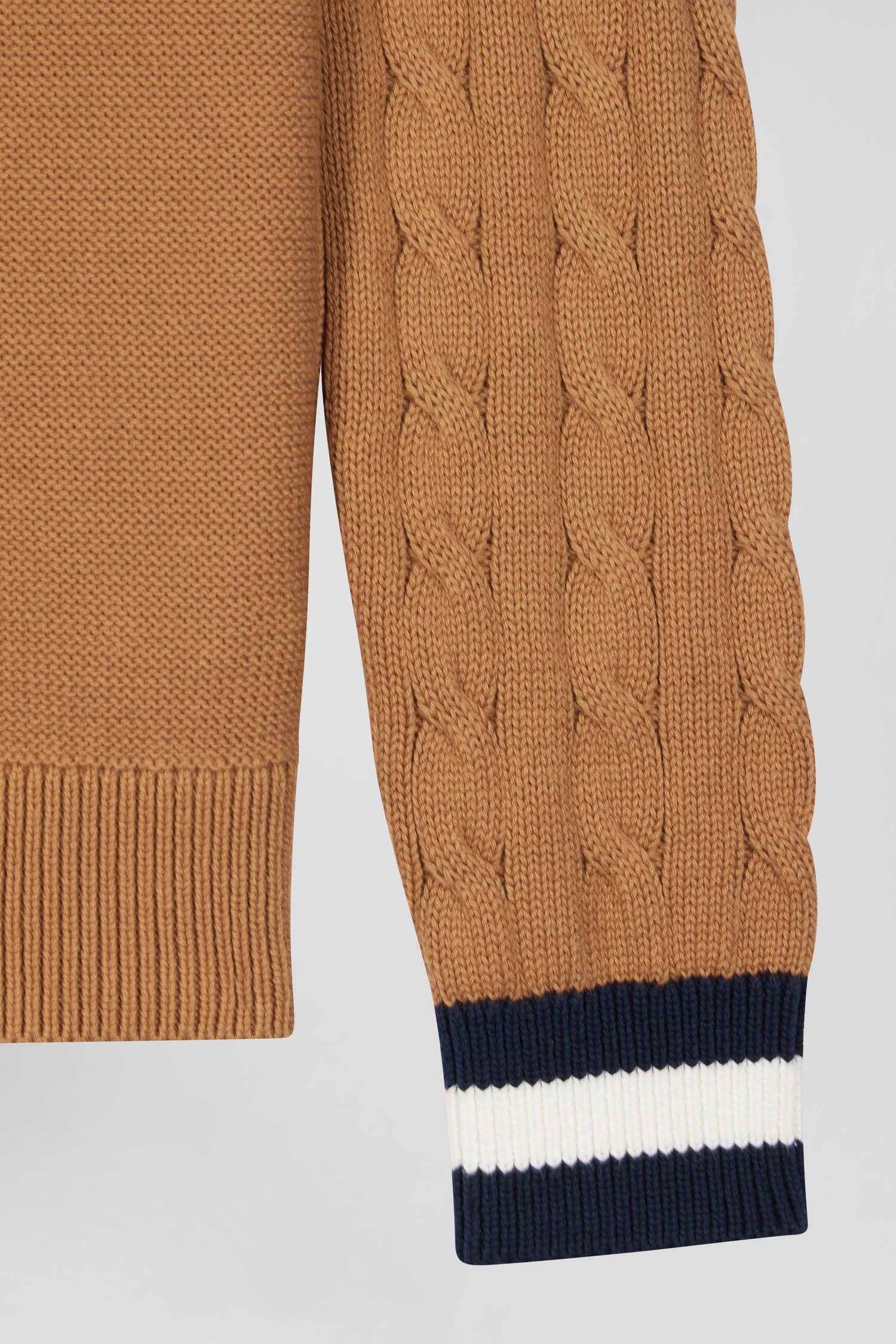 Regular camel cotton jumper with rugby shirt collar