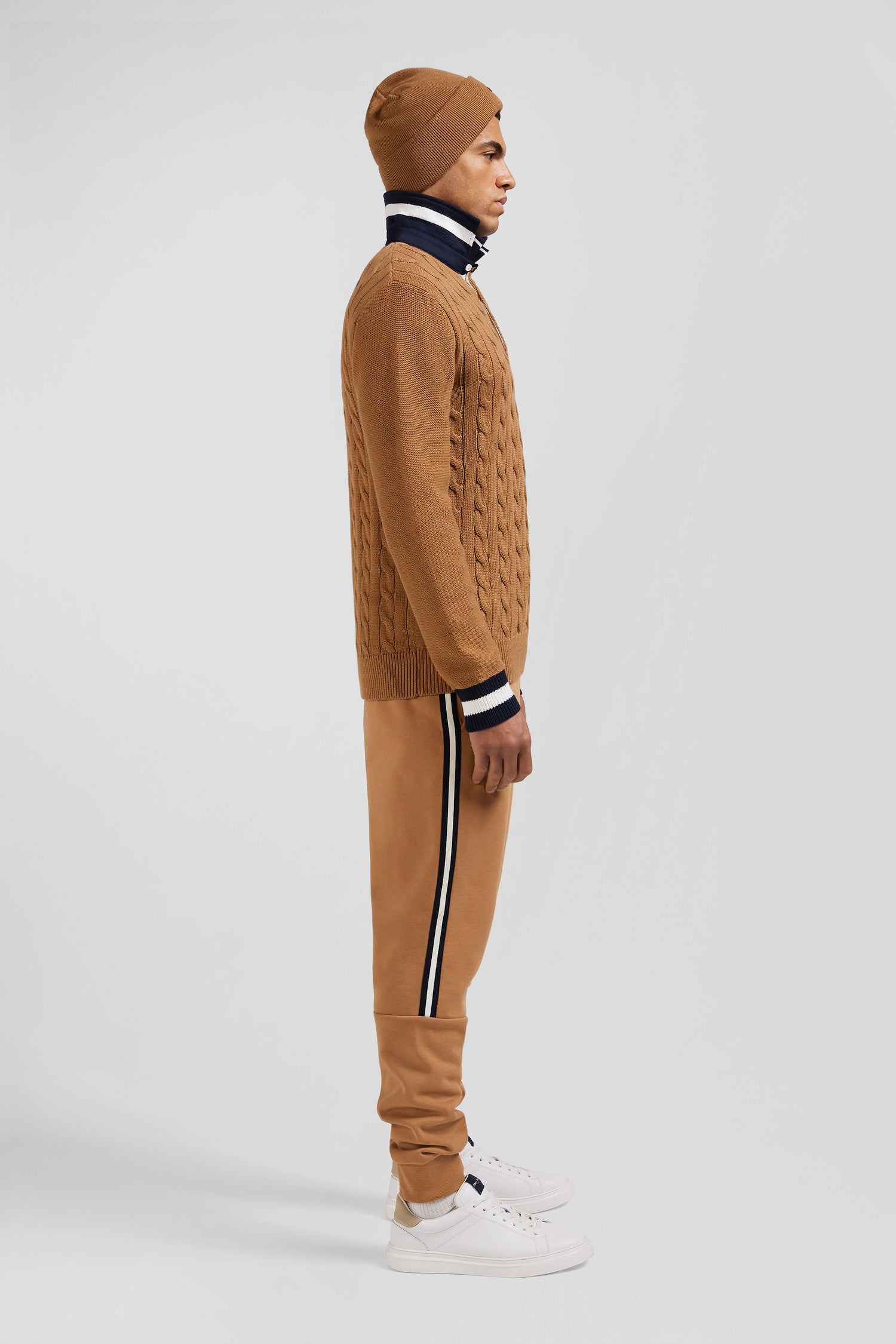 Regular camel cotton jumper with rugby shirt collar