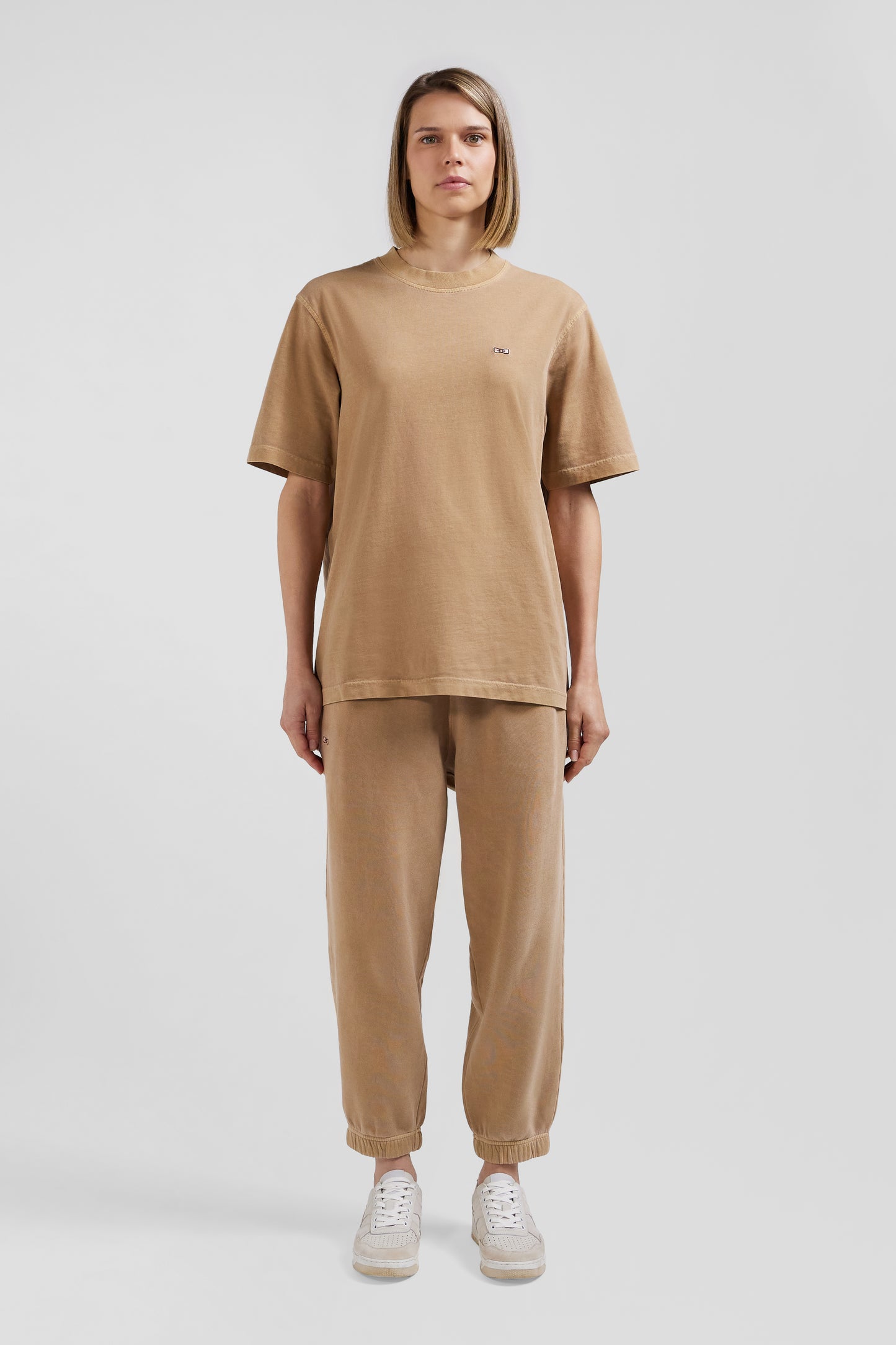 Unisex short-sleeved T-shirt in plain hazelnut overdyed cotton, Oversized cut