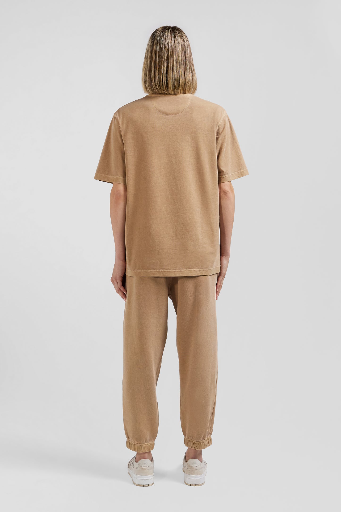 Oversize camel unisex short-sleeved T-shirt in overdyed cotton