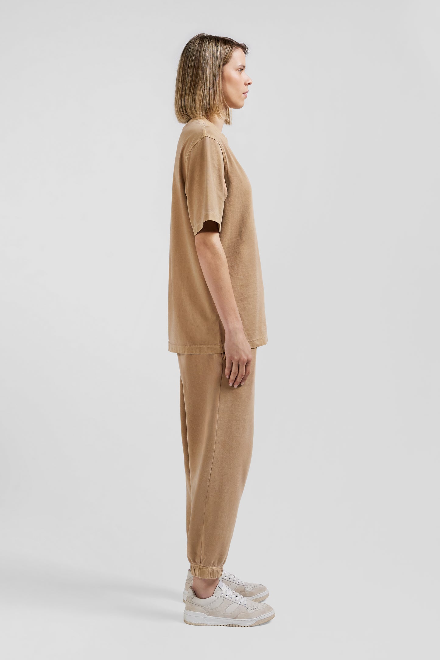 Unisex short-sleeved T-shirt in plain hazelnut overdyed cotton, Oversized cut