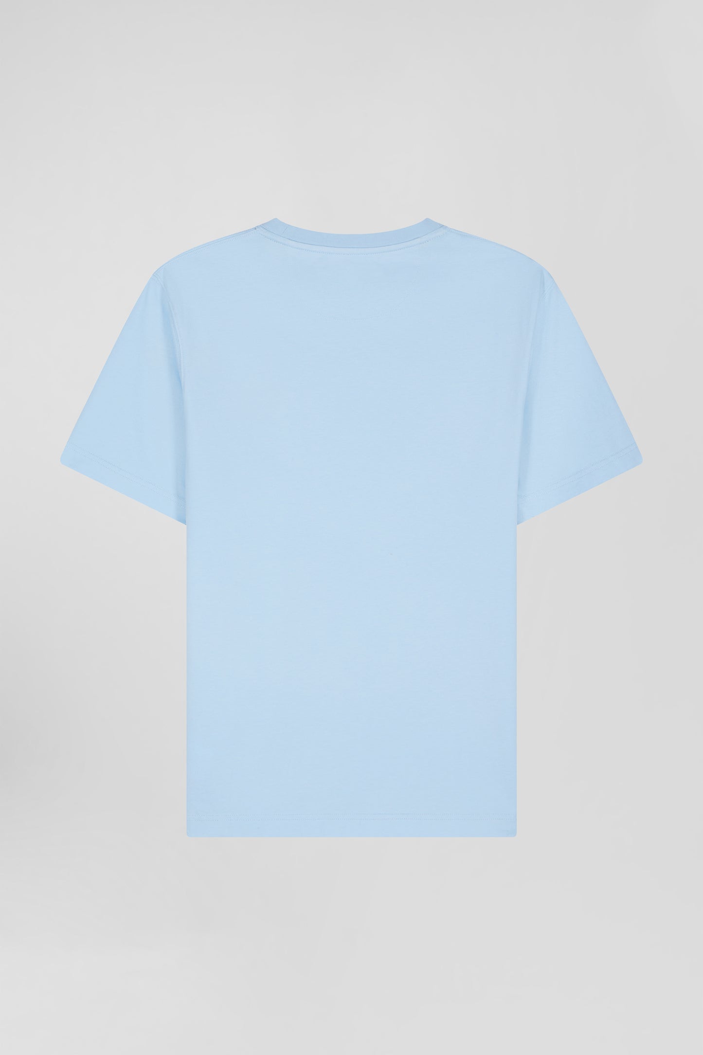 Regular sky blue short-sleeved cotton T-shirt with tie patchwork emblem