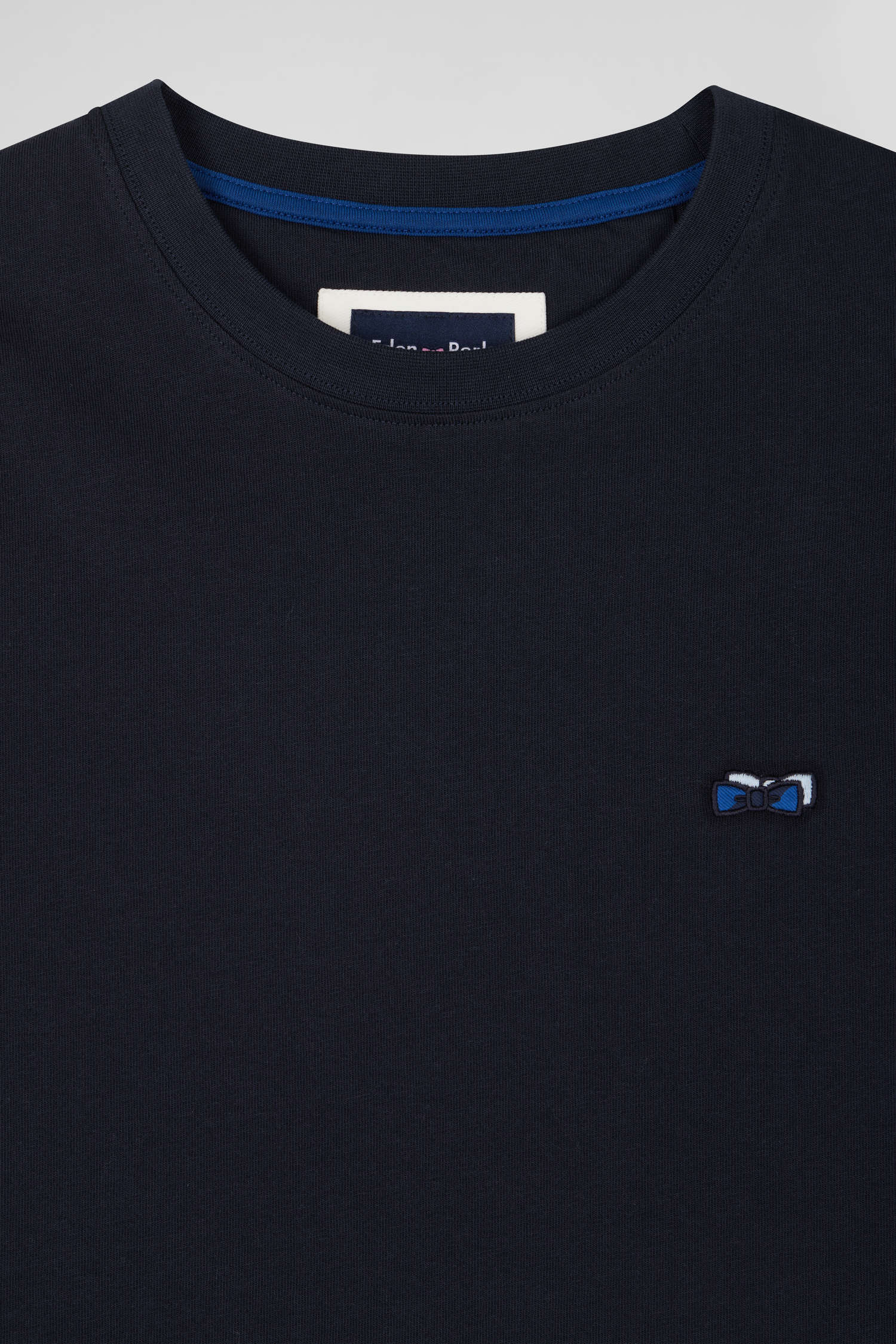 Regular navy blue short-sleeved cotton T-shirt with back embroidery